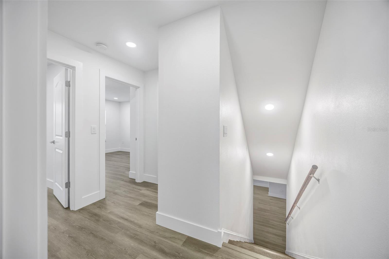 Image 21 of 41 For 11728 Raintree Drive