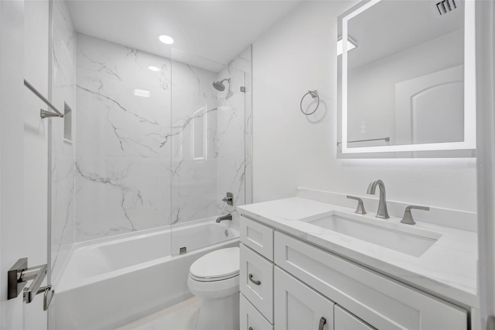 Image 29 of 41 For 11728 Raintree Drive