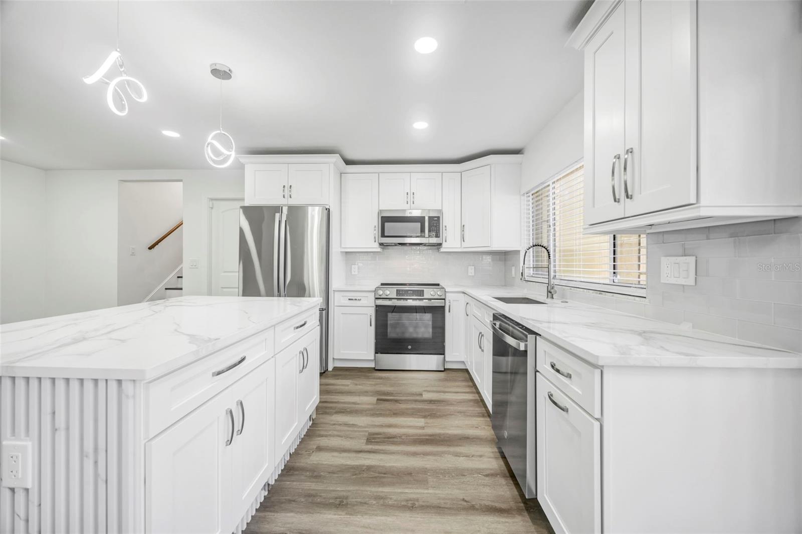 Image 5 of 41 For 11728 Raintree Drive