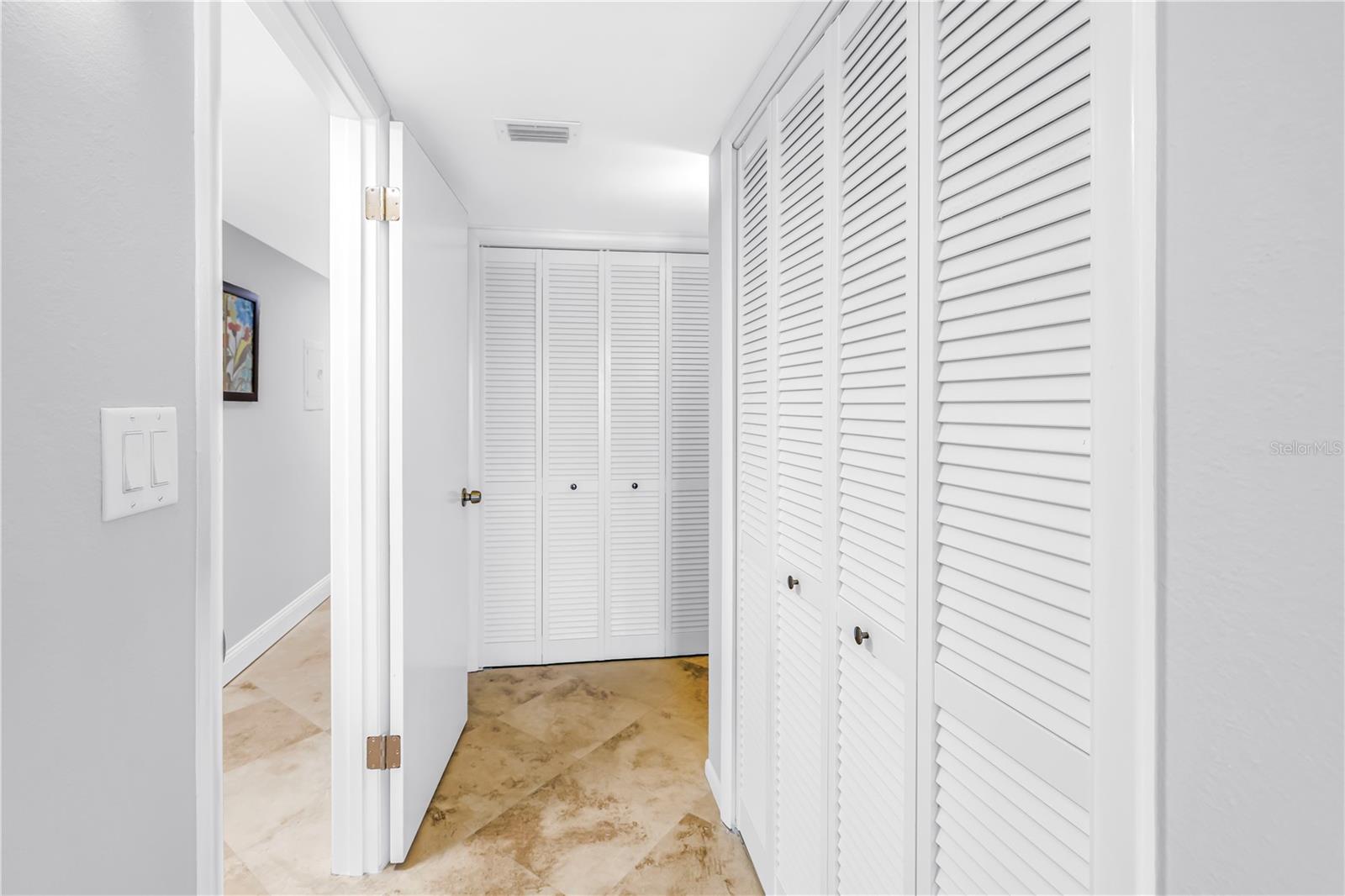 Image 18 of 29 For 1120 Shore Drive Ne 1103