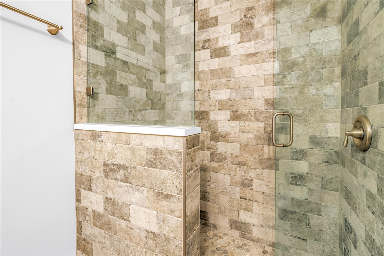 Image 20 of 29 For 1120 Shore Drive Ne 1103