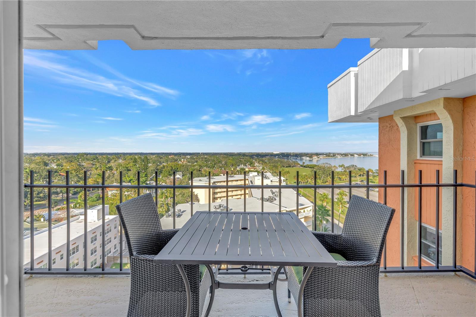 Image 4 of 29 For 1120 Shore Drive Ne 1103