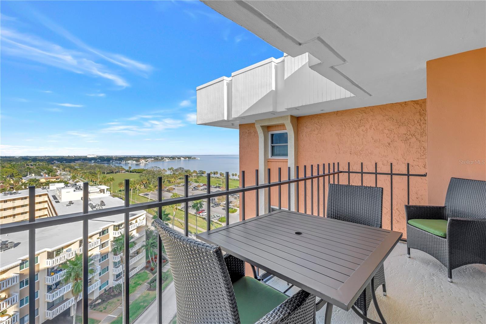 Image 5 of 29 For 1120 Shore Drive Ne 1103