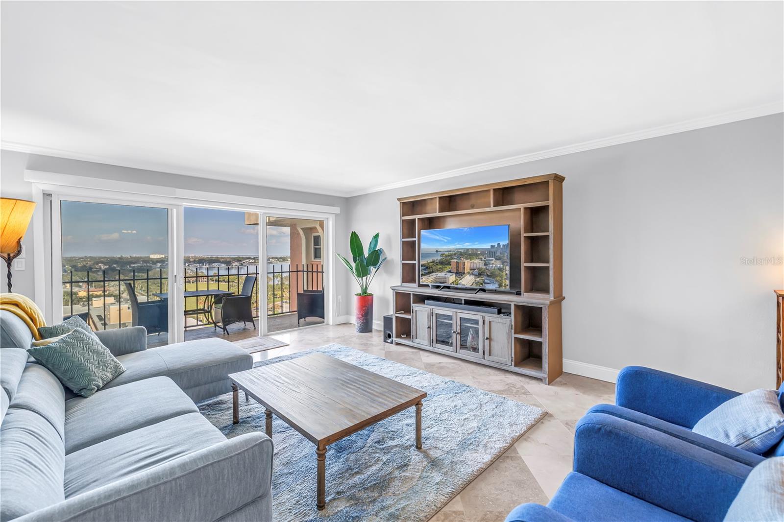 Image 7 of 29 For 1120 Shore Drive Ne 1103