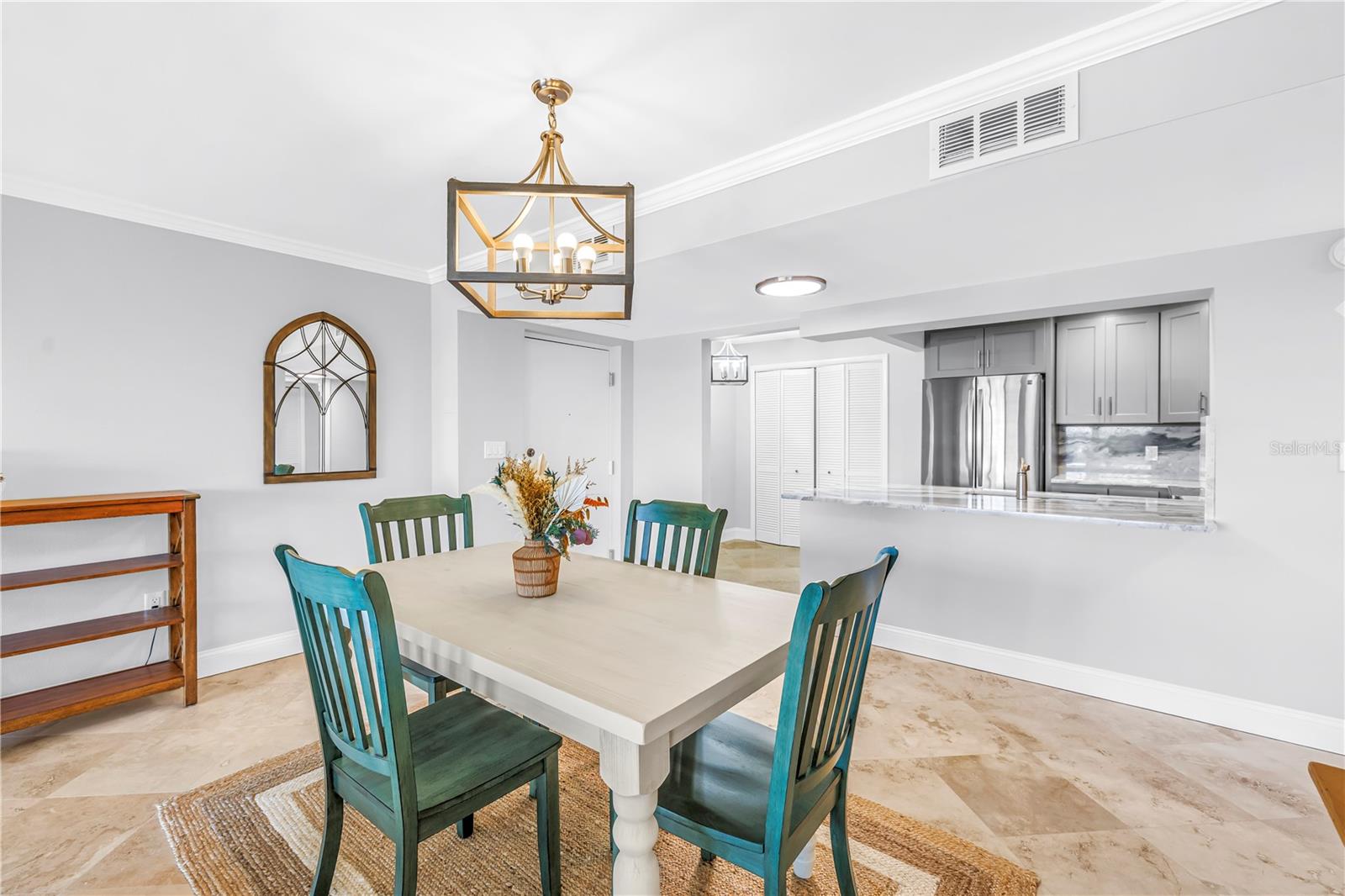 Image 9 of 29 For 1120 Shore Drive Ne 1103