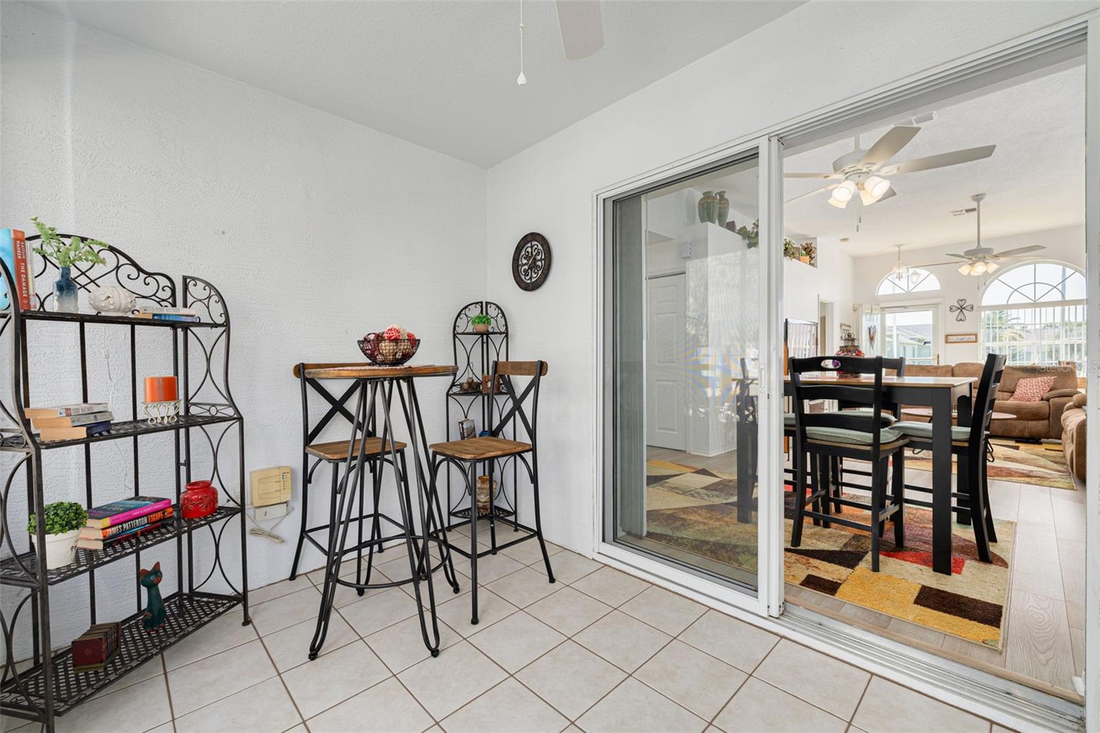 Image 10 of 28 For 4245 Avanti Circle