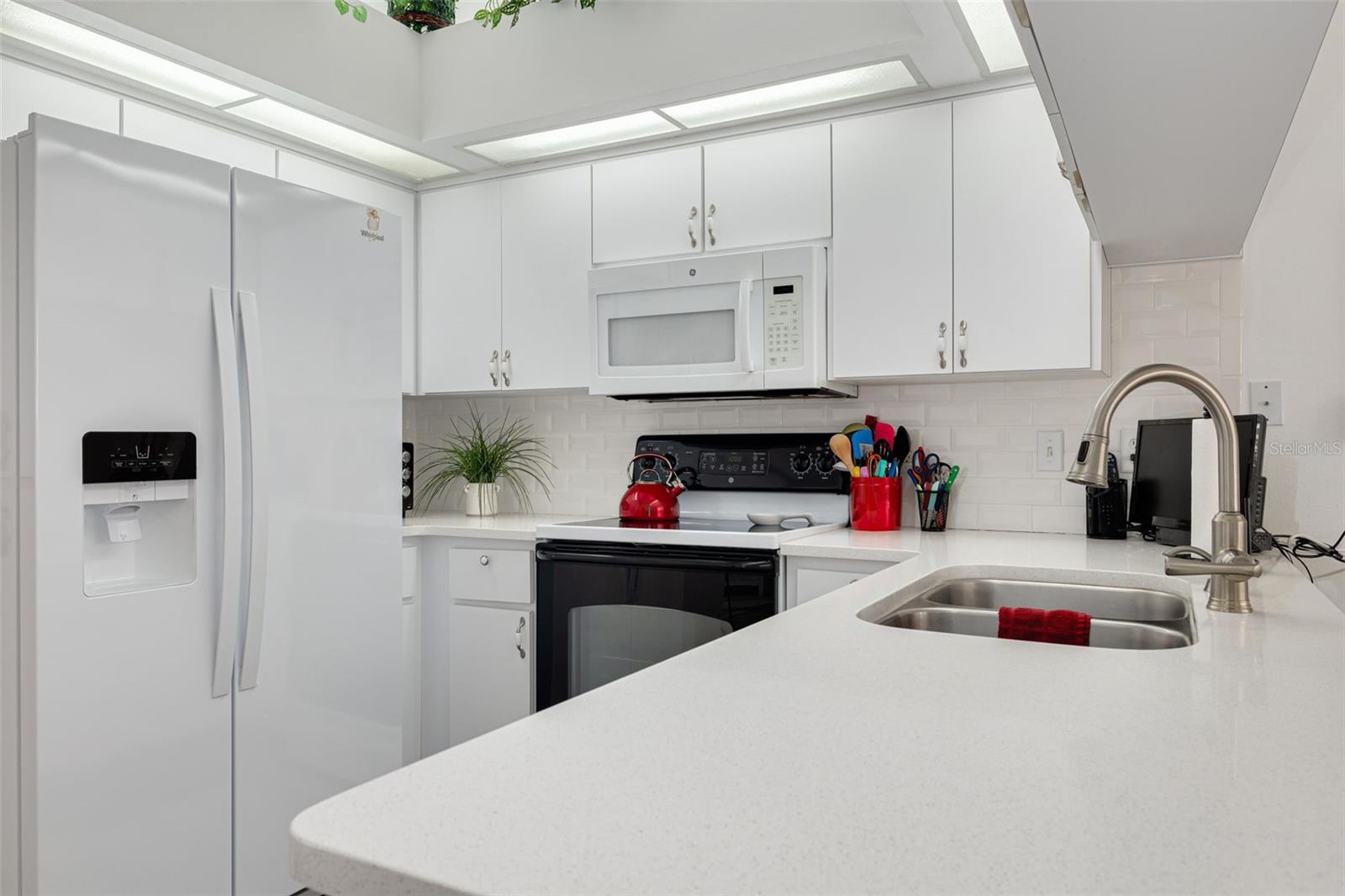 Image 12 of 28 For 4245 Avanti Circle