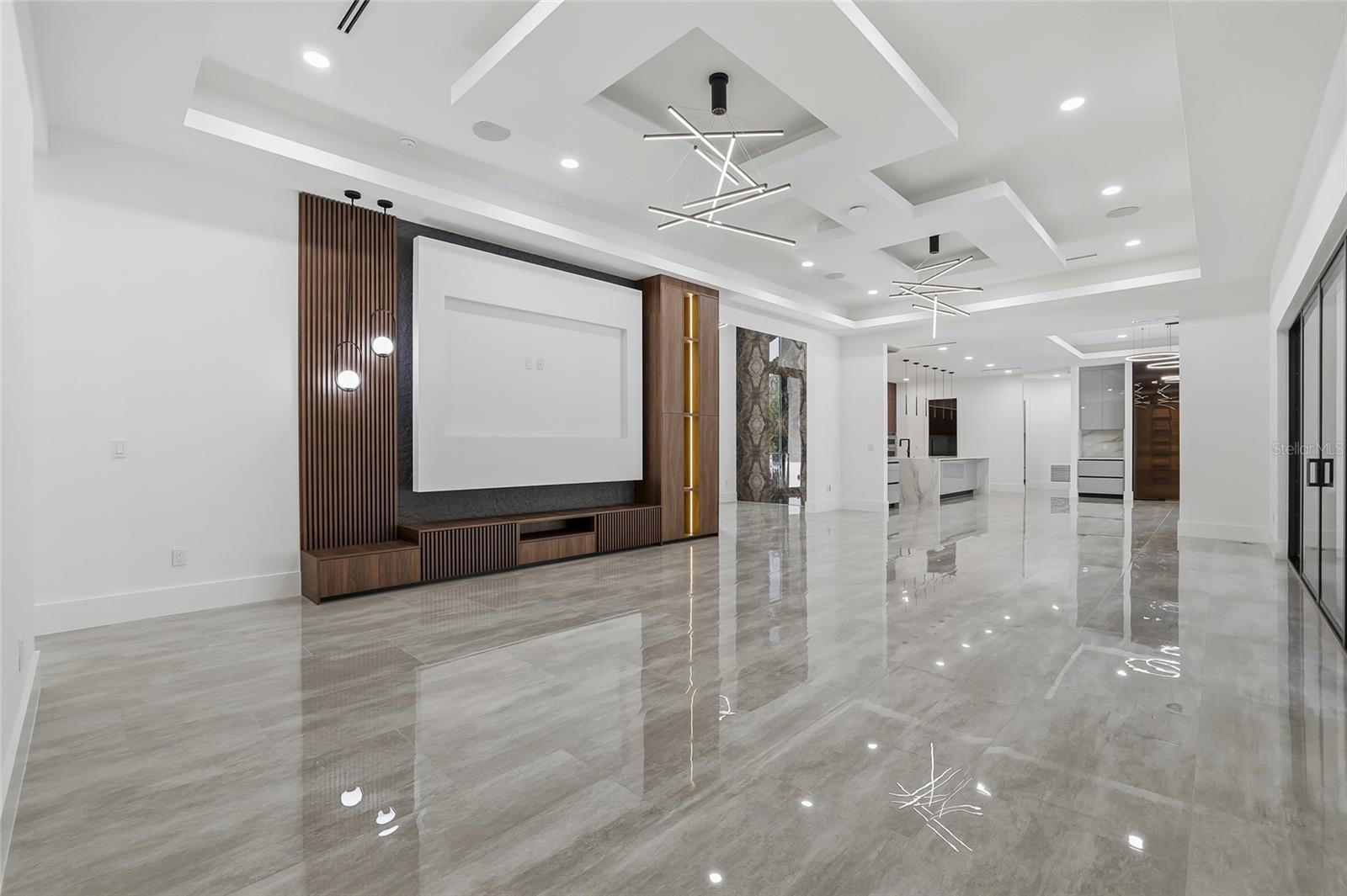 Image 14 of 100 For 6802 Creek Drive