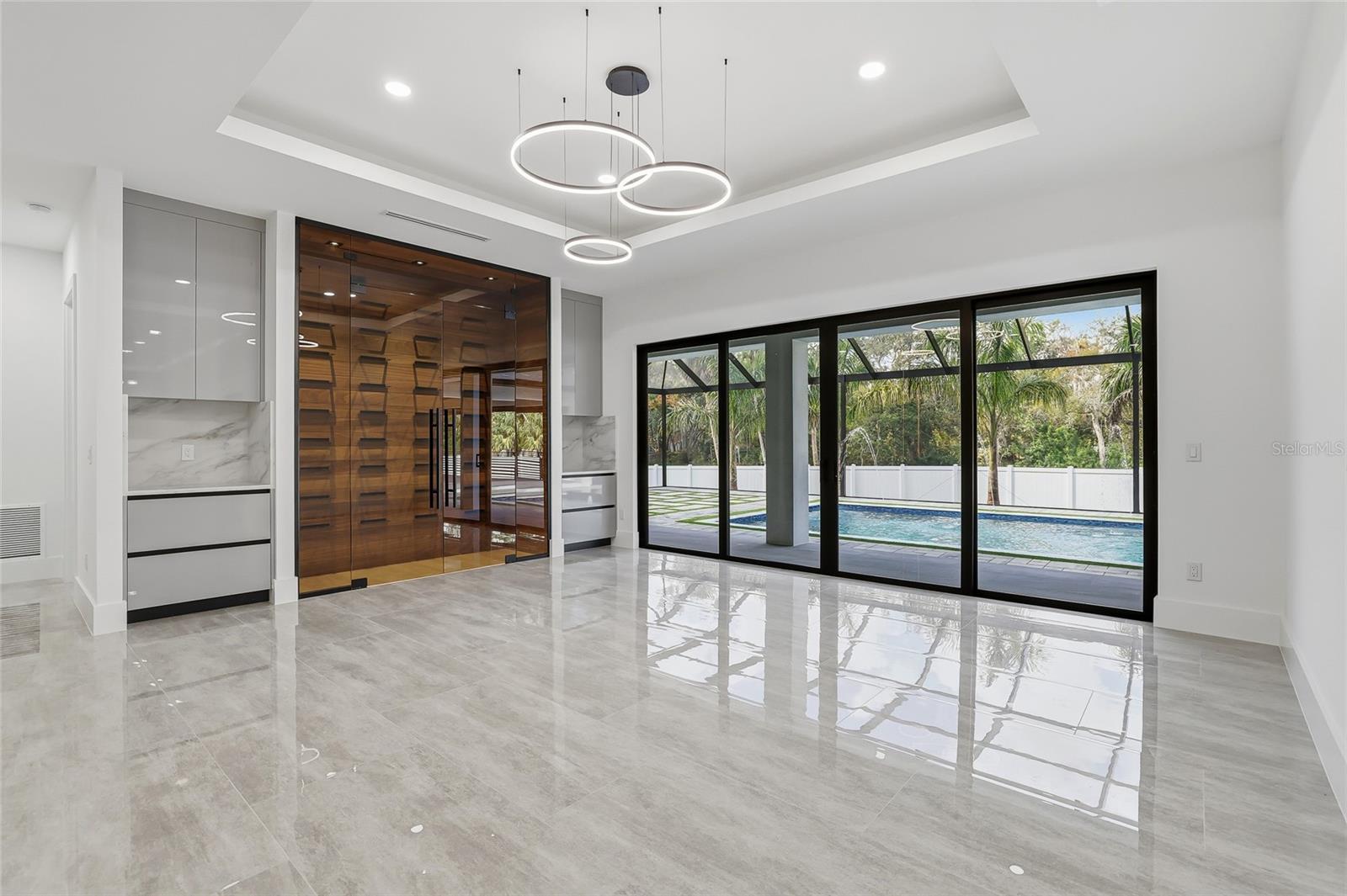 Image 18 of 100 For 6802 Creek Drive