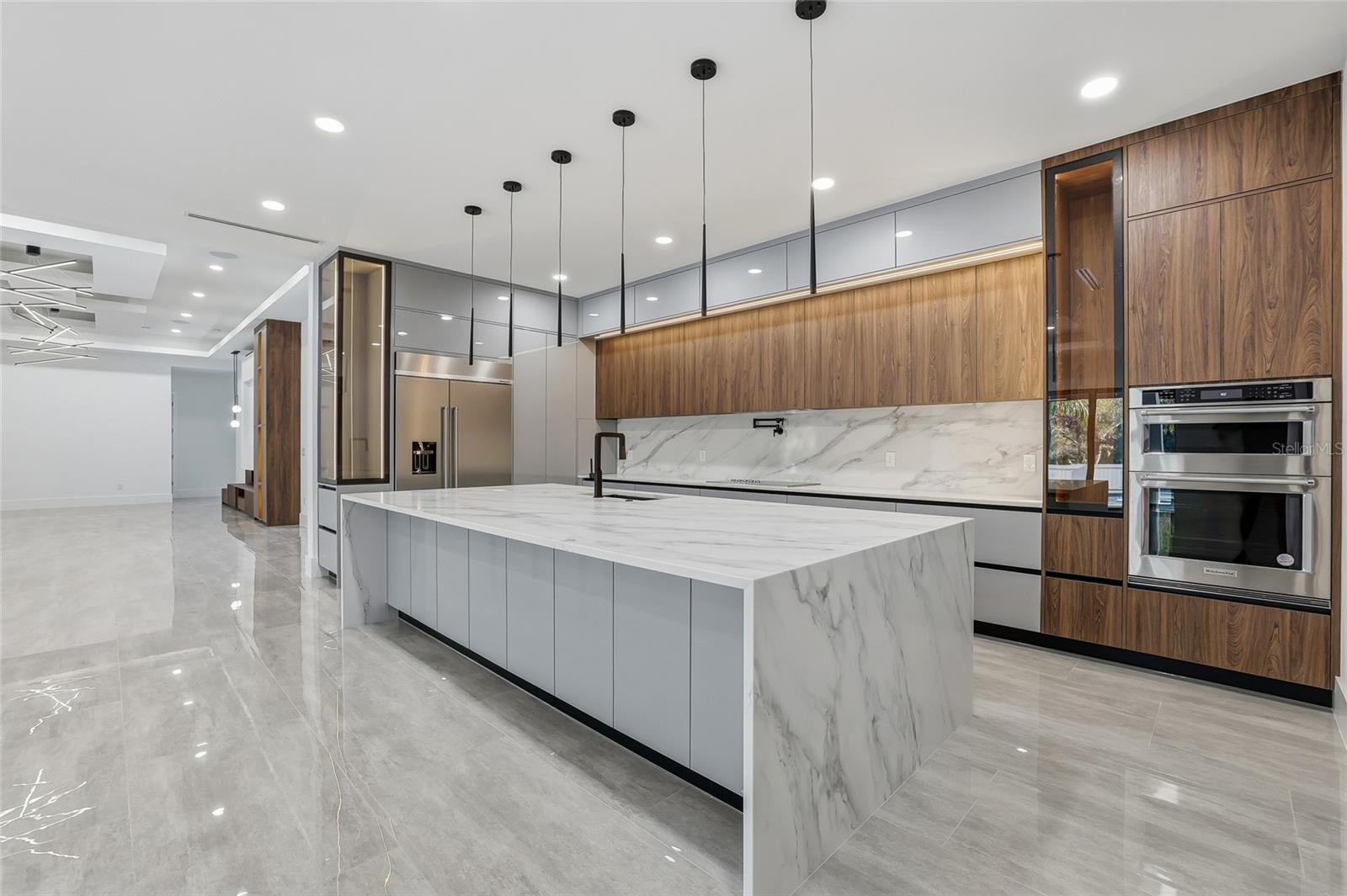 Image 22 of 100 For 6802 Creek Drive