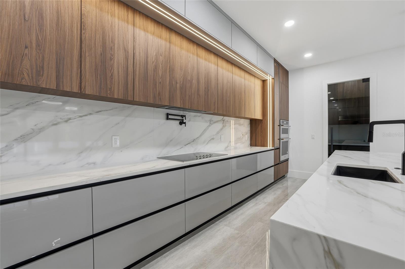 Image 27 of 100 For 6802 Creek Drive