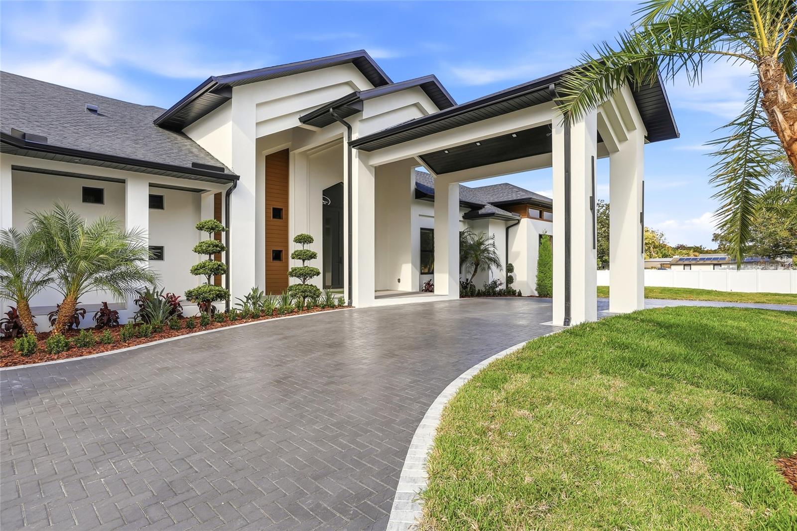 Image 4 of 100 For 6802 Creek Drive