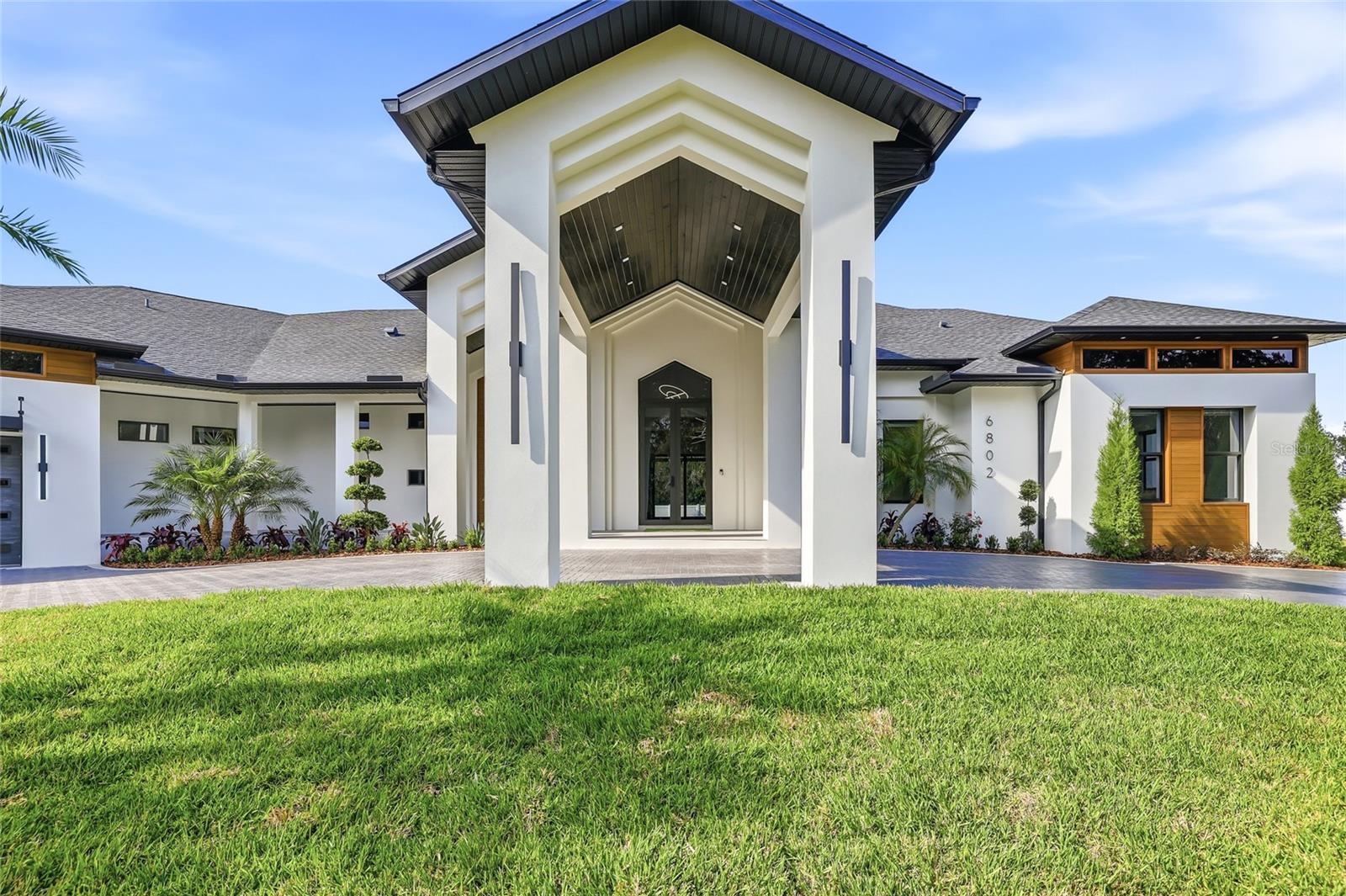 Image 6 of 100 For 6802 Creek Drive