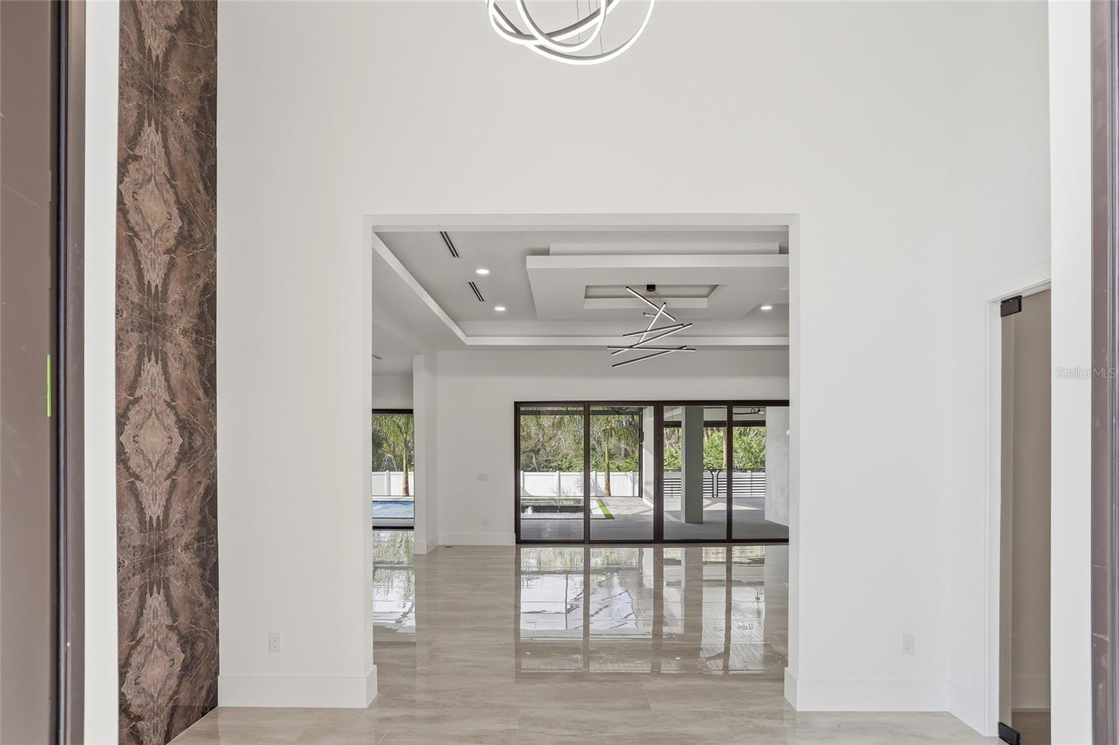 Image 9 of 100 For 6802 Creek Drive