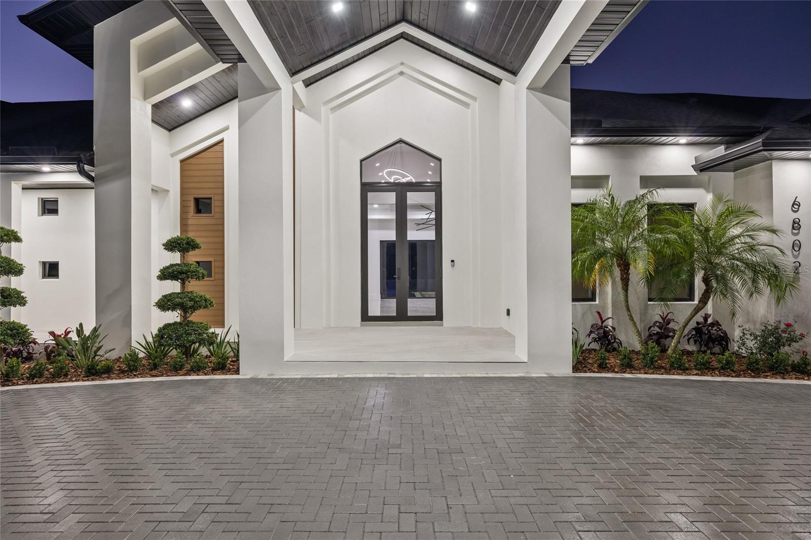 Image 95 of 100 For 6802 Creek Drive