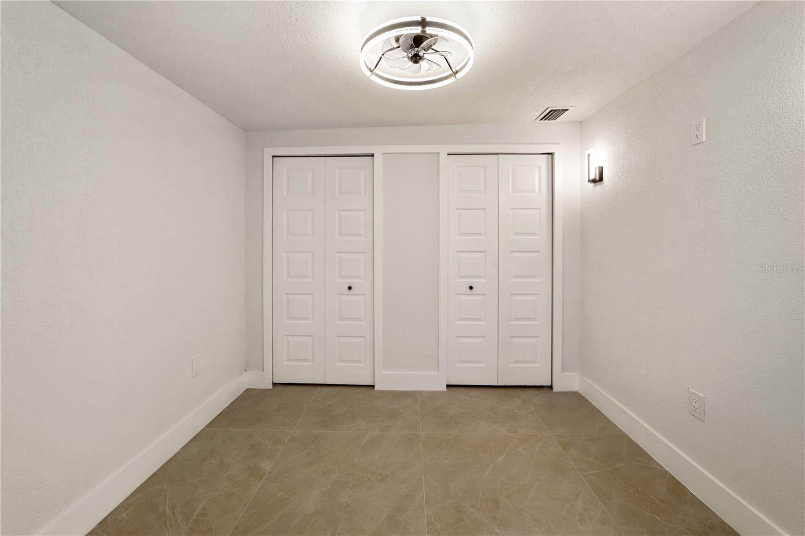 Image 14 of 46 For 1051 Normandy Boulevard