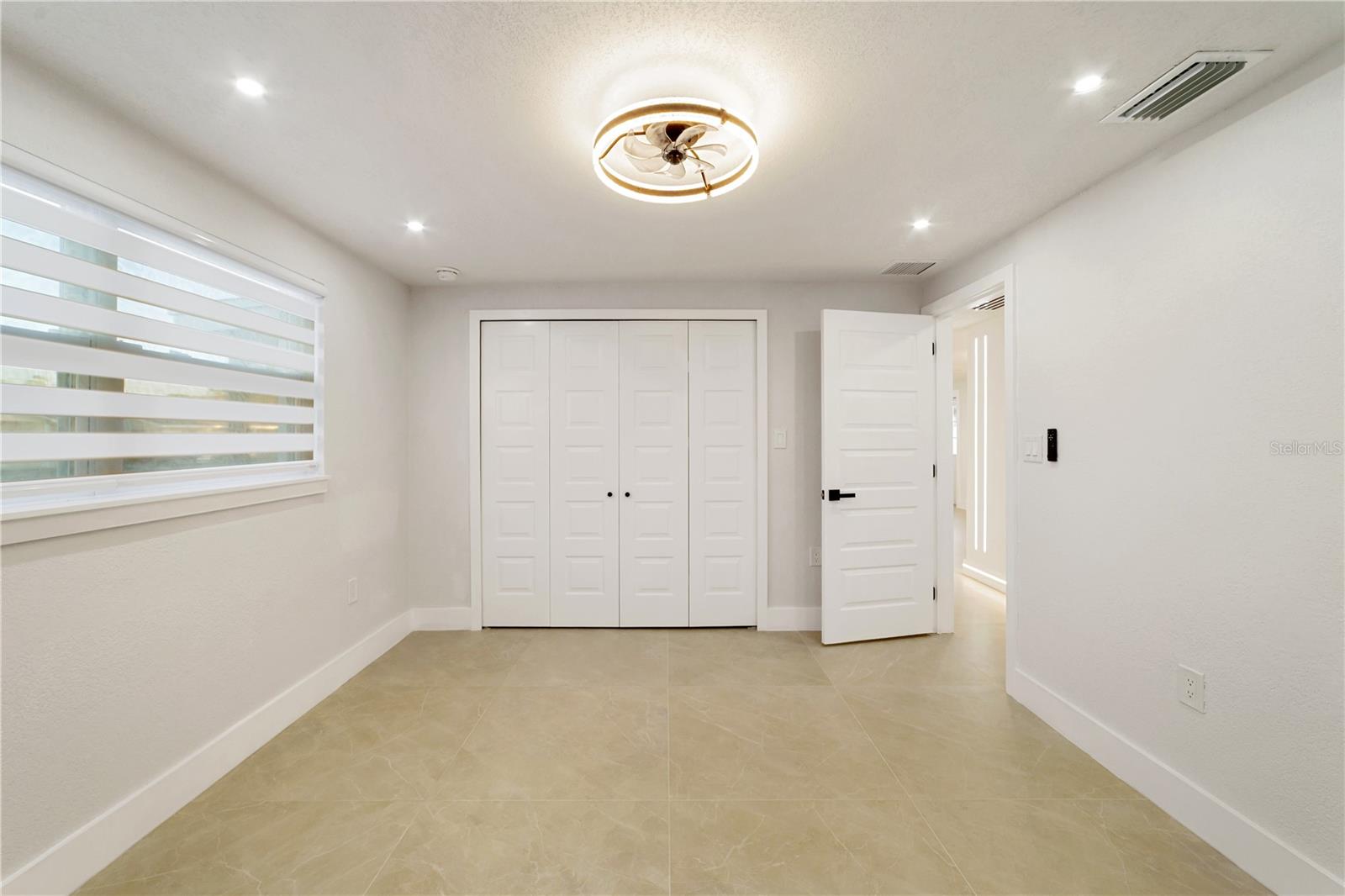 Image 18 of 46 For 1051 Normandy Boulevard