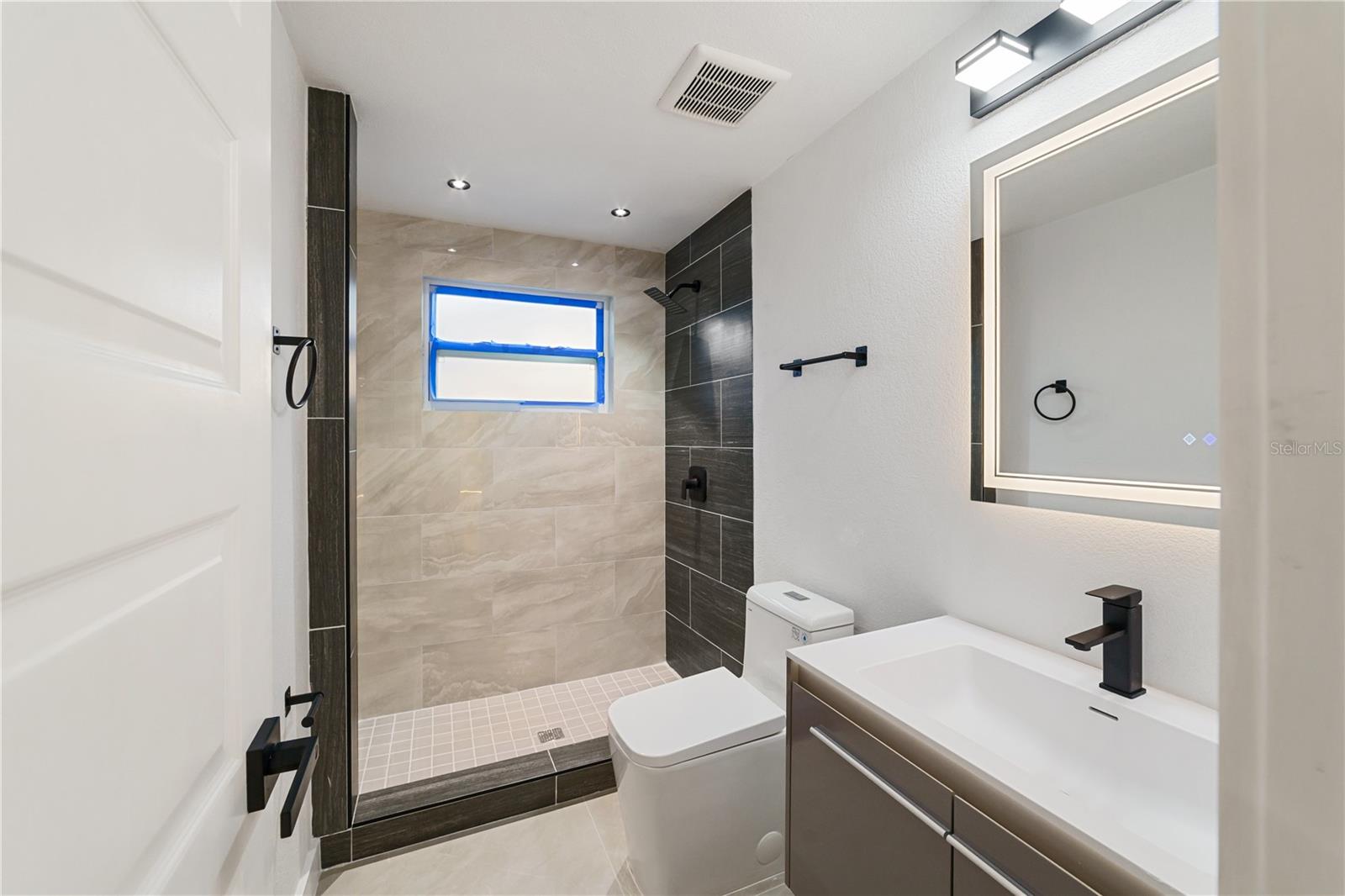 Image 19 of 46 For 1051 Normandy Boulevard