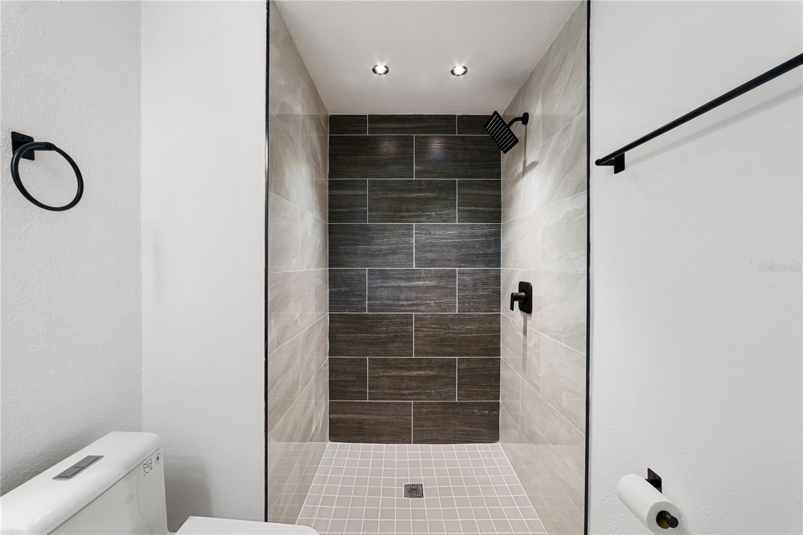 Image 31 of 46 For 1051 Normandy Boulevard