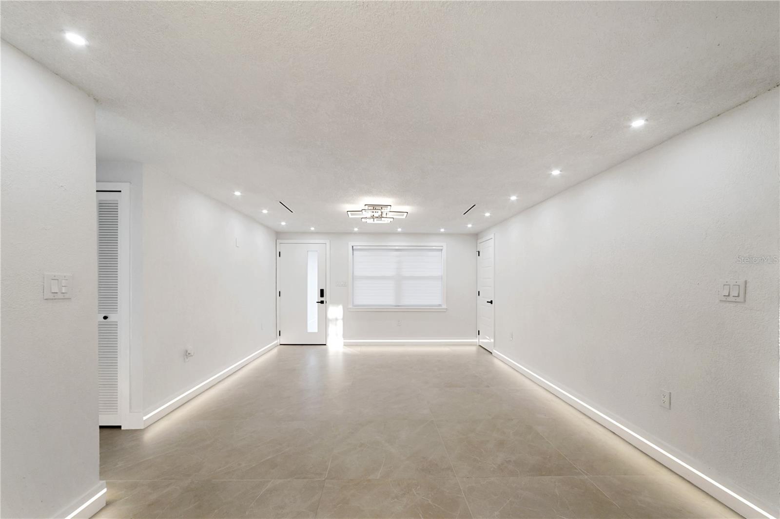 Image 8 of 46 For 1051 Normandy Boulevard