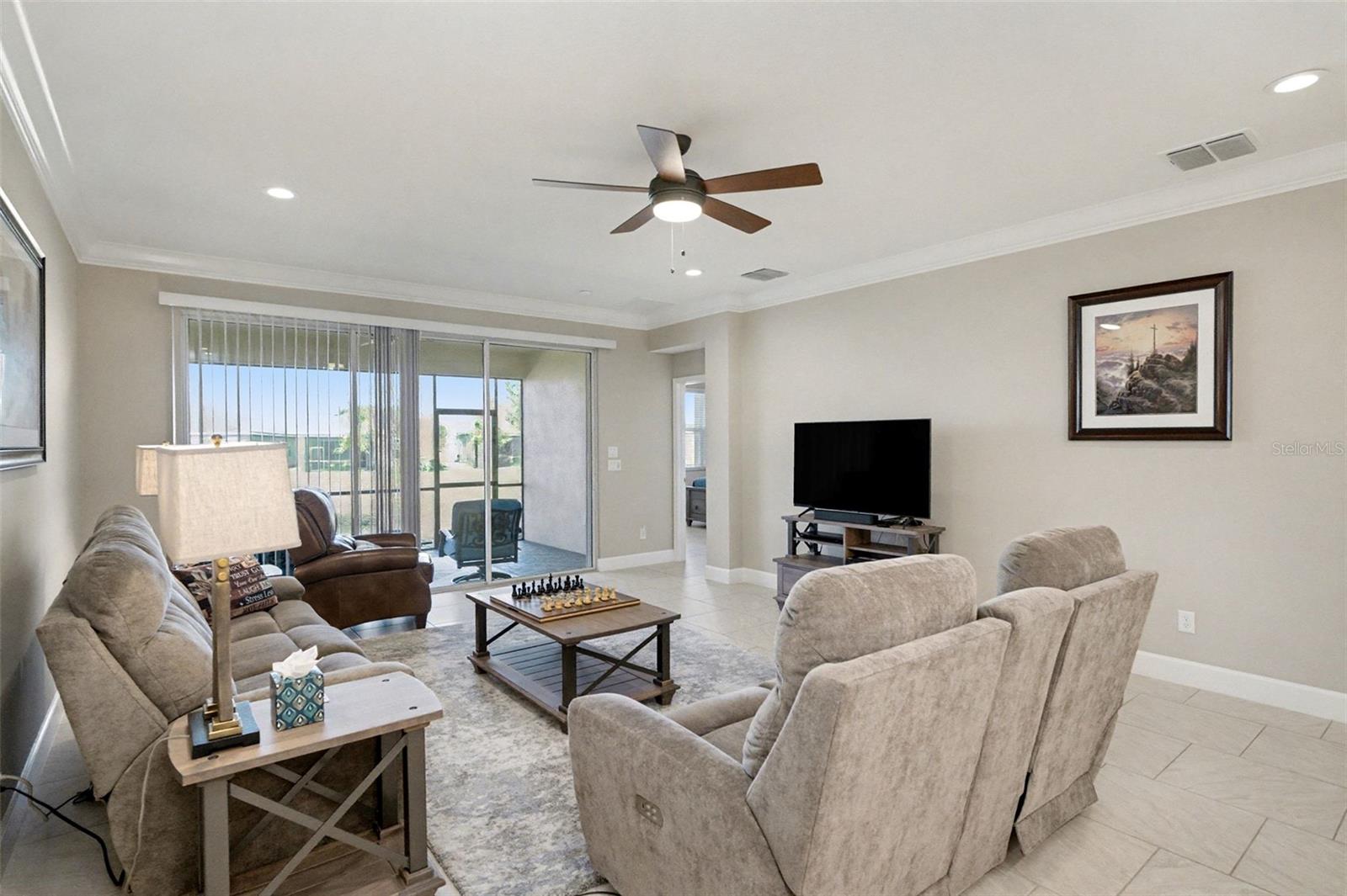 Image 11 of 42 For 4715 Avila Lakes Drive