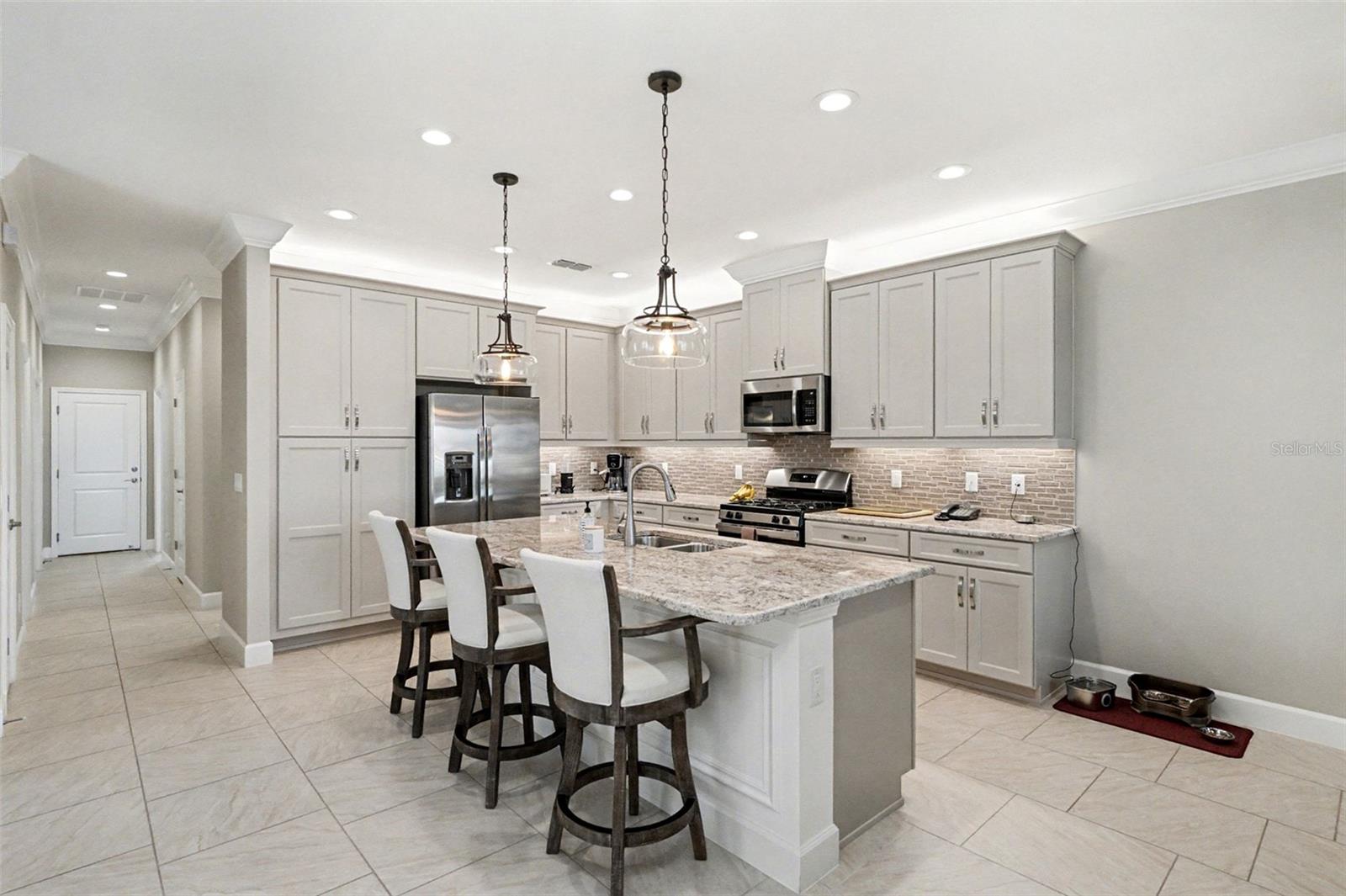 Image 16 of 42 For 4715 Avila Lakes Drive