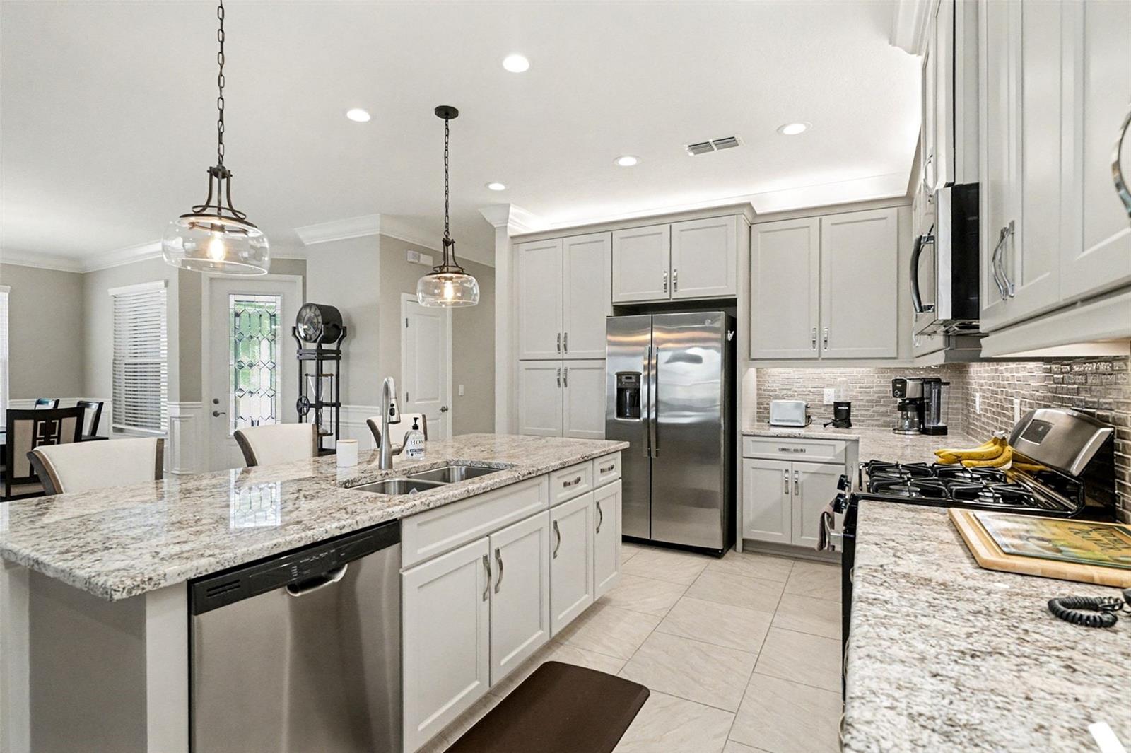 Image 17 of 42 For 4715 Avila Lakes Drive