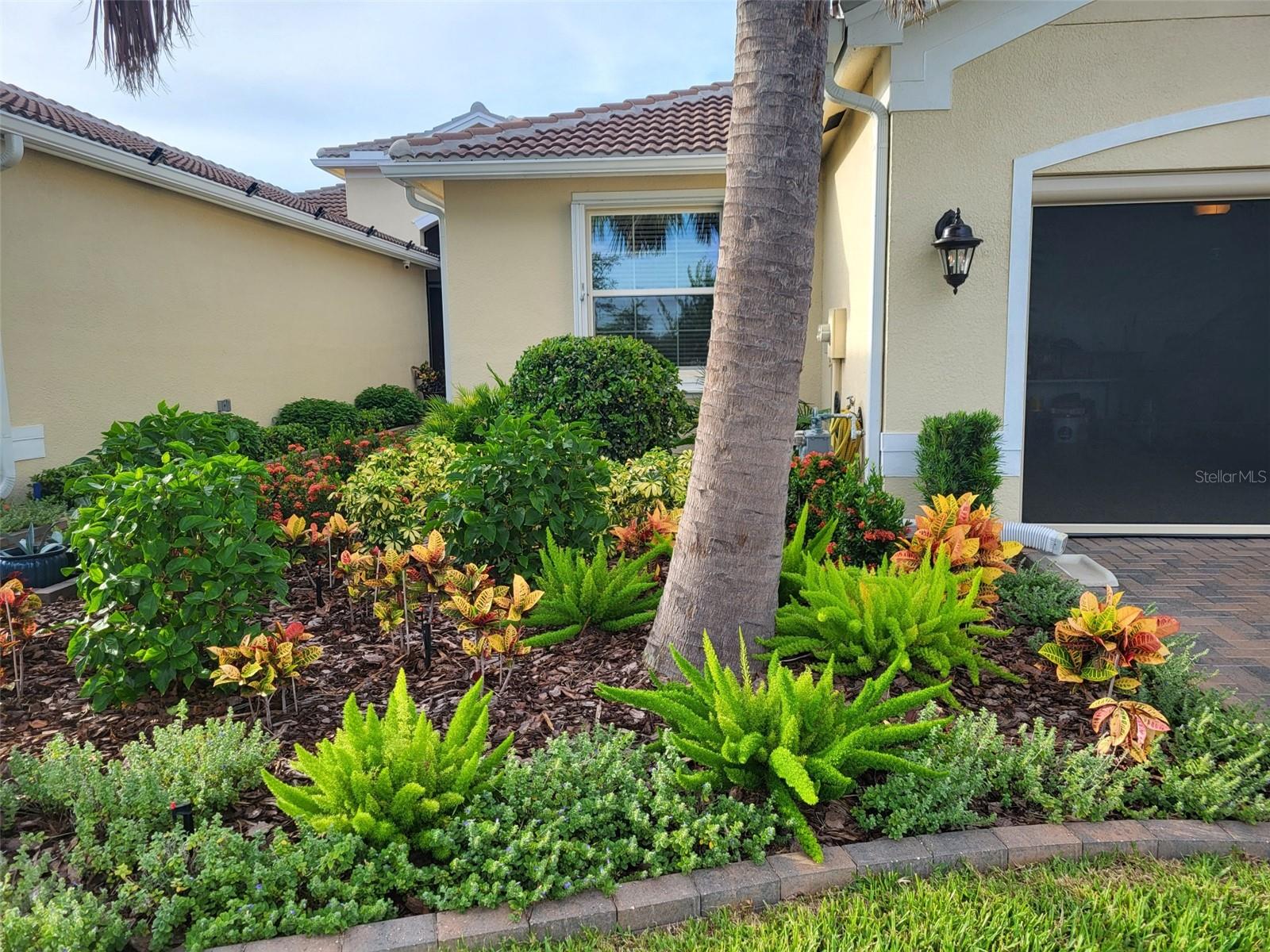 Image 3 of 42 For 4715 Avila Lakes Drive