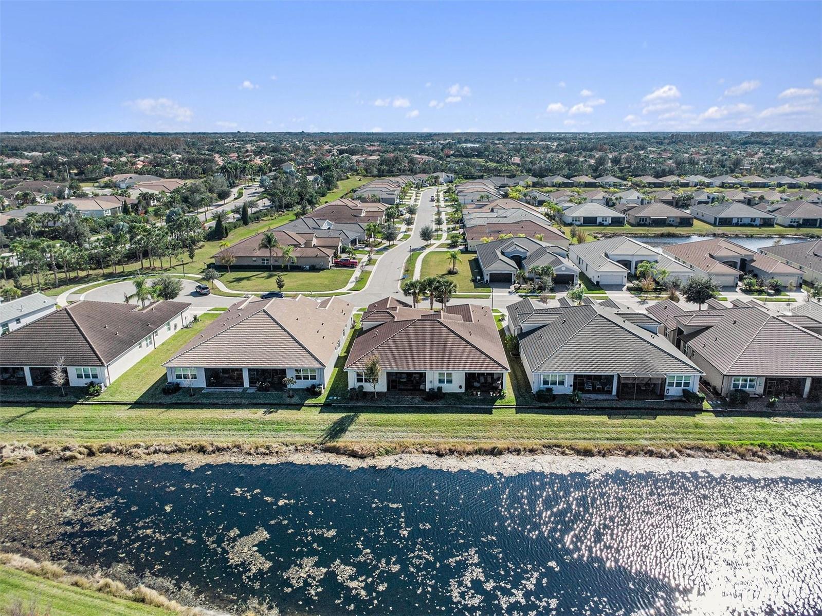 Image 37 of 42 For 4715 Avila Lakes Drive