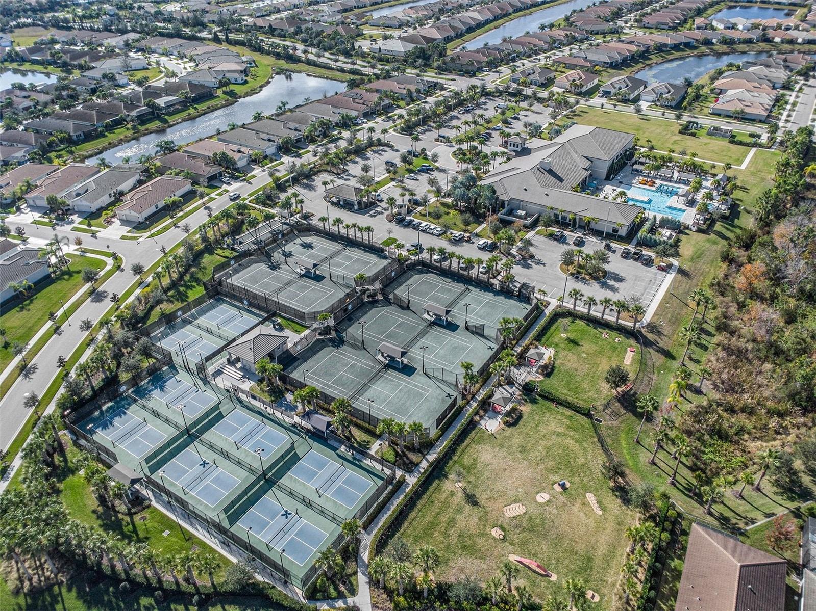 Image 39 of 42 For 4715 Avila Lakes Drive