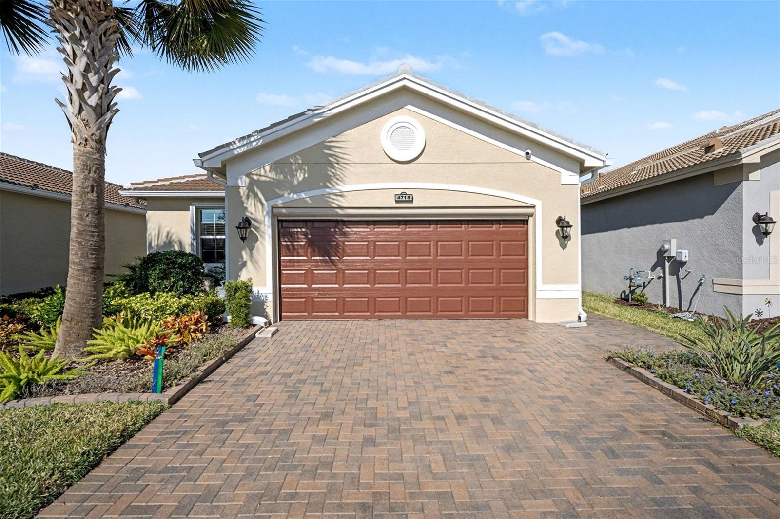 Image 5 of 42 For 4715 Avila Lakes Drive