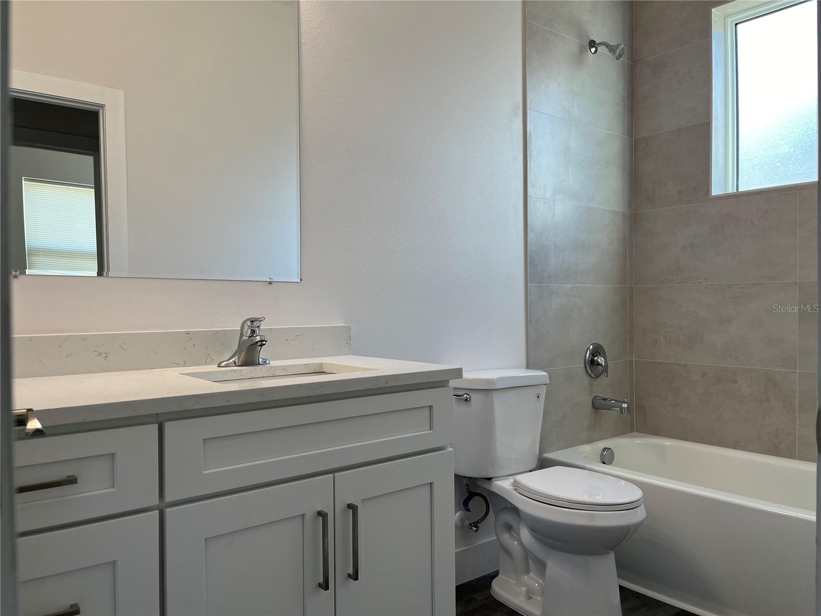 Image 10 of 11 For 2104 Columbus Drive