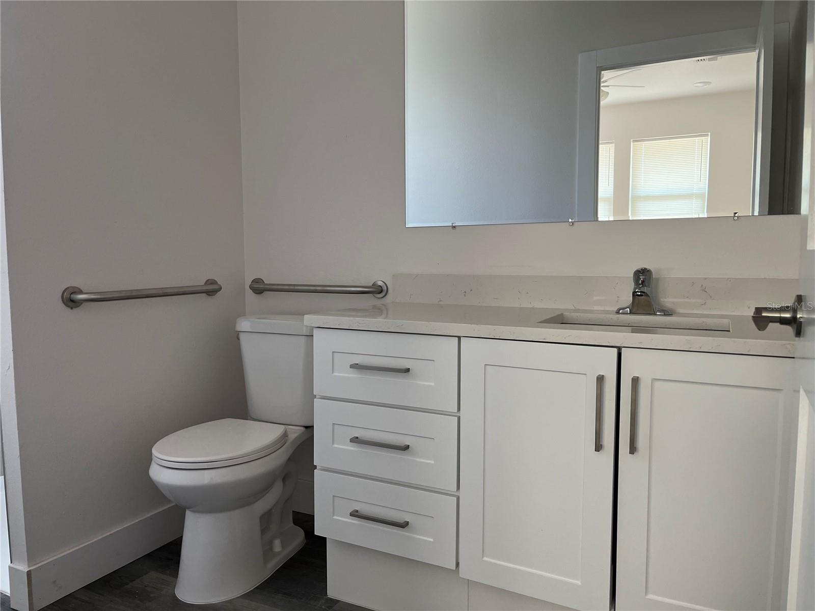 Image 7 of 11 For 2104 Columbus Drive