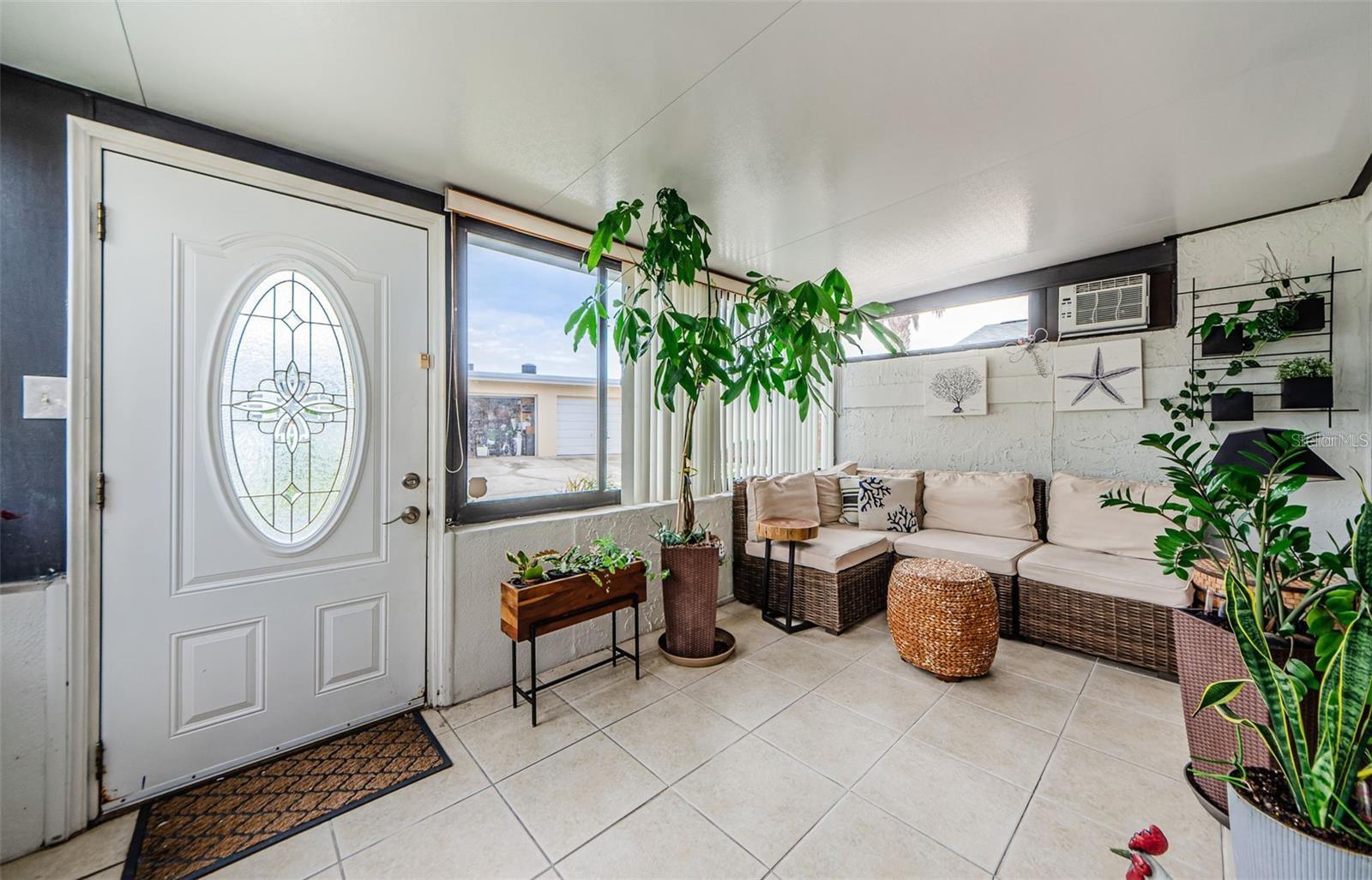 Image 5 of 45 For 2739 Sherbrooke Lane B