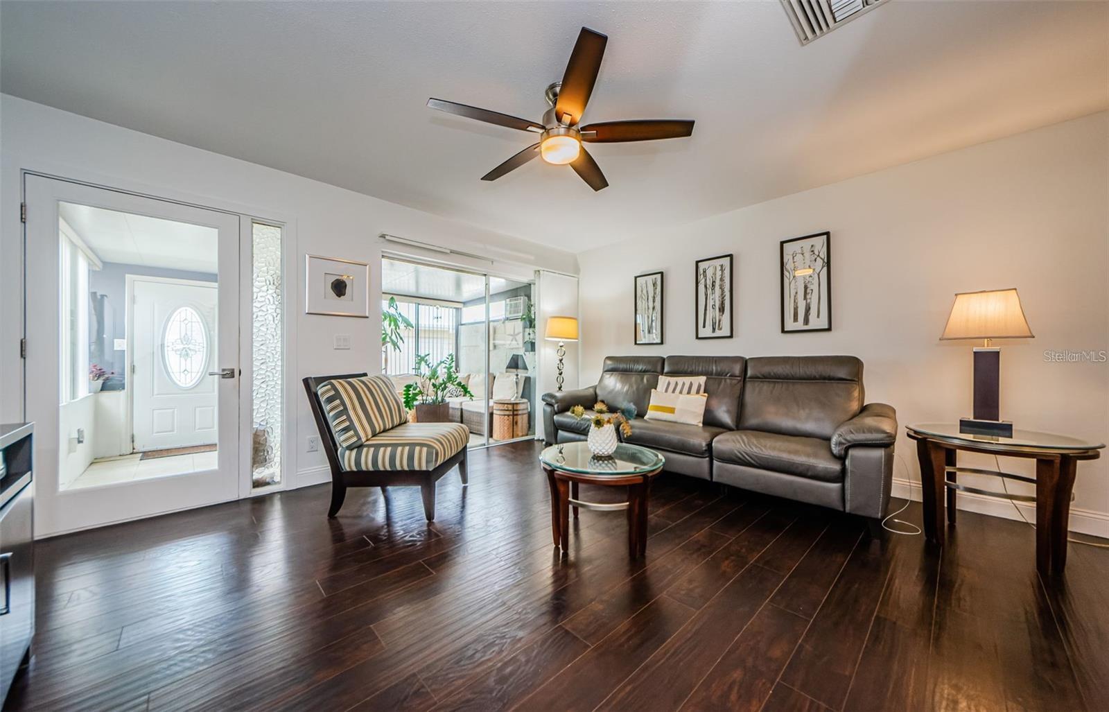 Image 9 of 45 For 2739 Sherbrooke Lane B