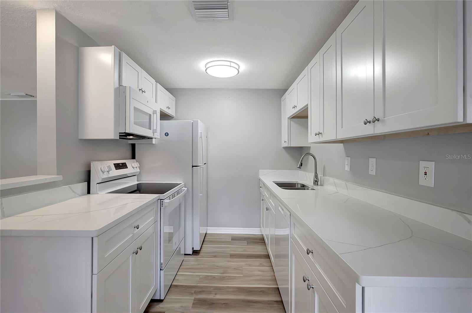 Image 11 of 33 For 8720 Dexter Avenue