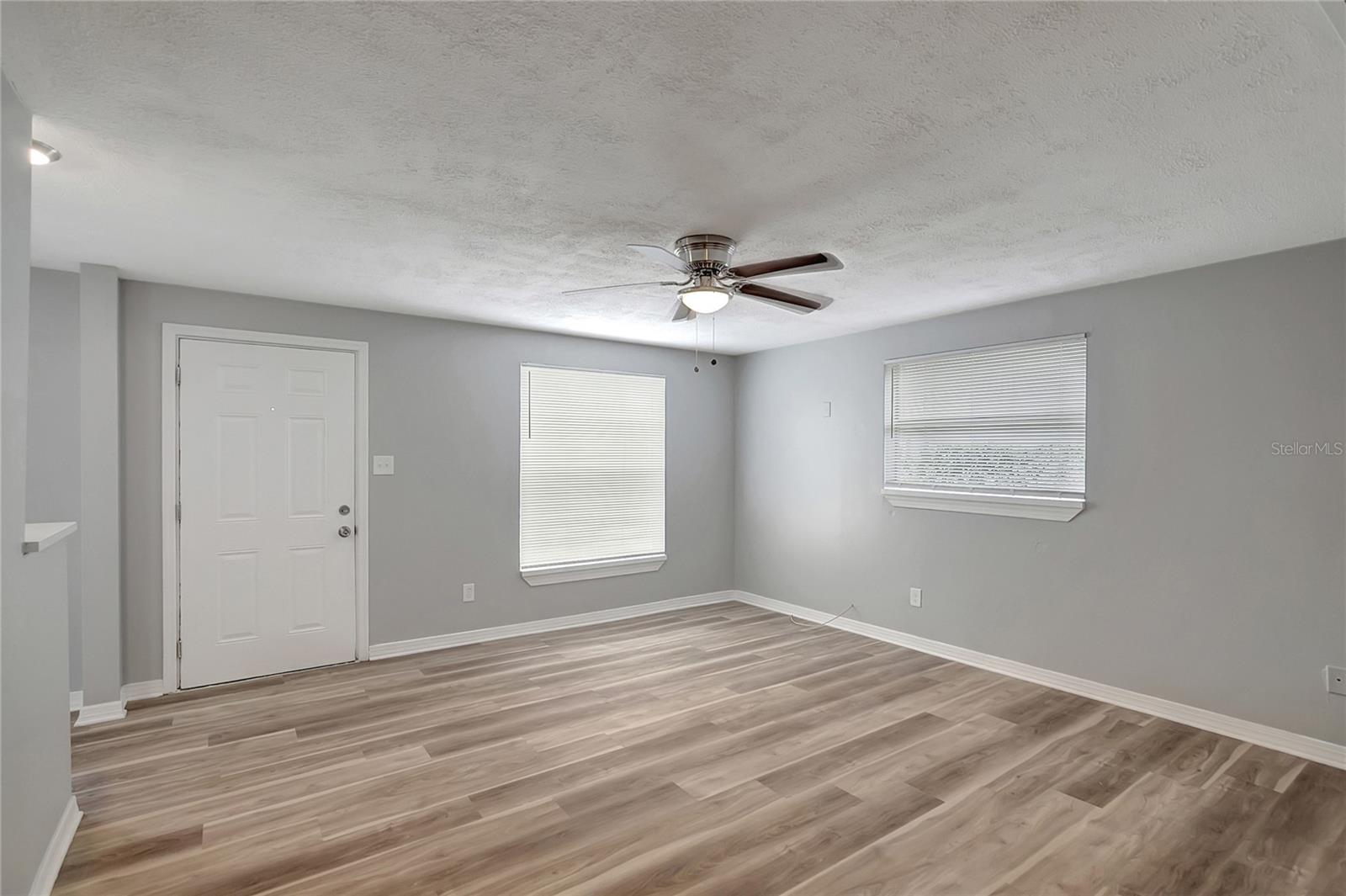 Image 5 of 33 For 8720 Dexter Avenue