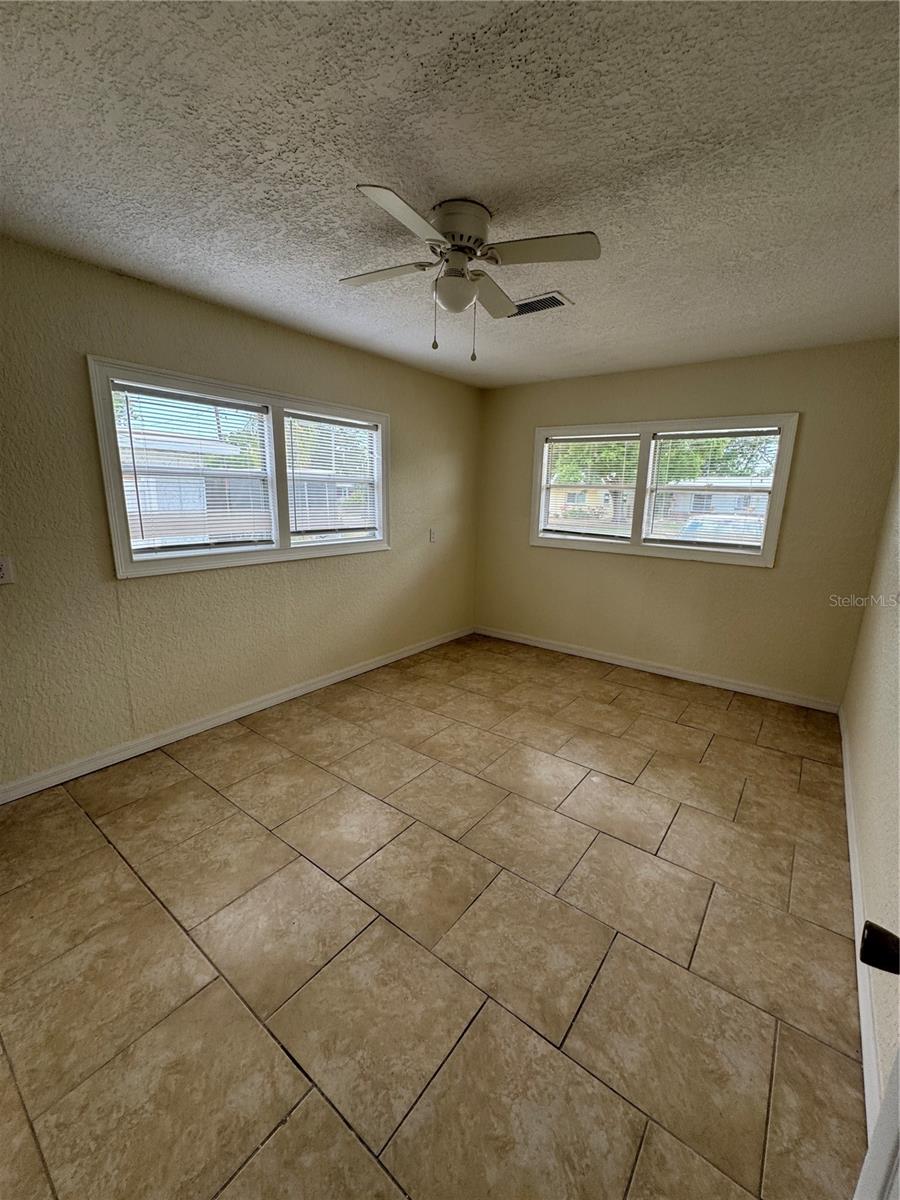 Image 15 of 25 For 438 Country Club Drive