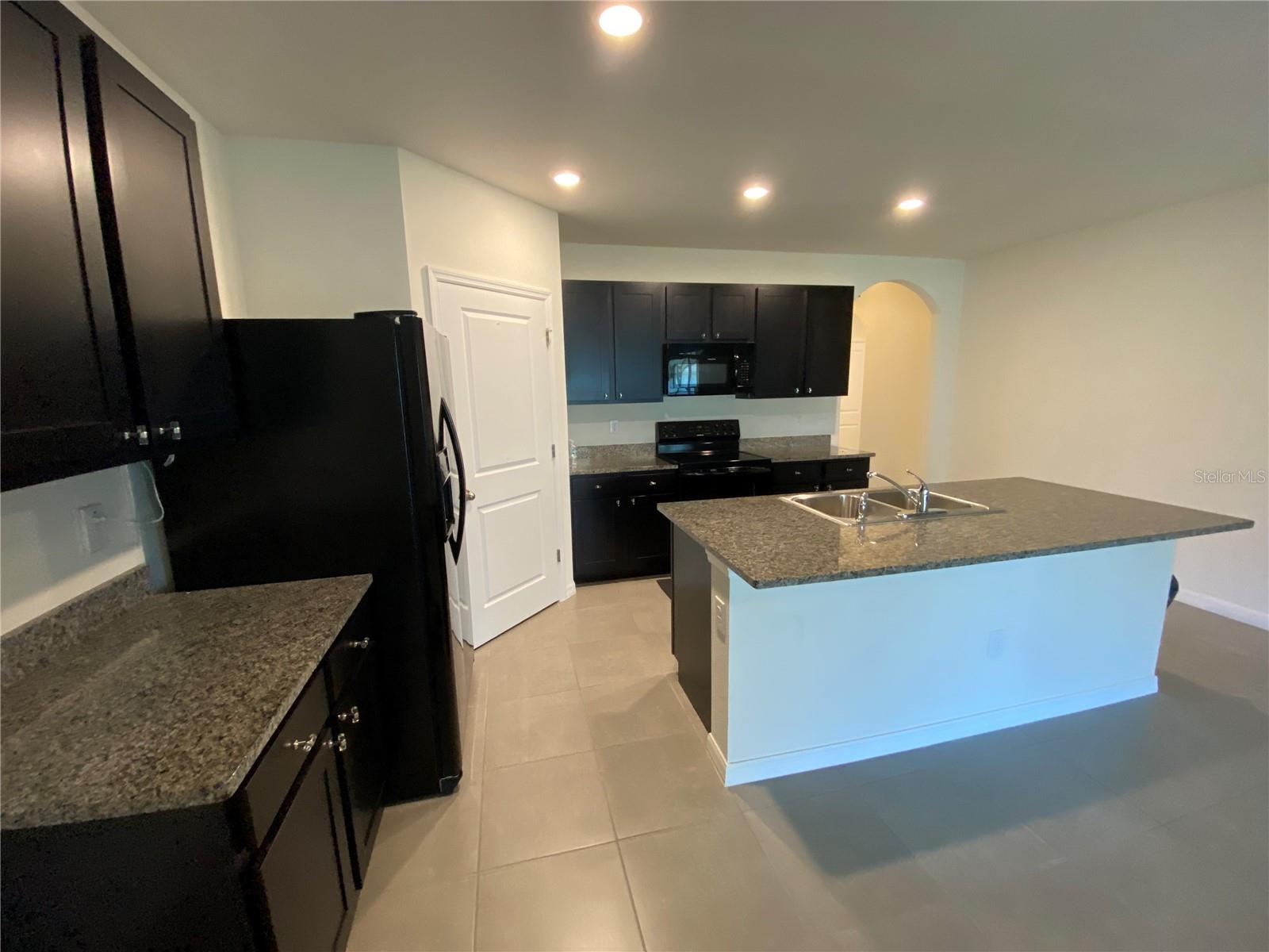 Image 5 of 27 For 2712 Storybrook Preserve Drive