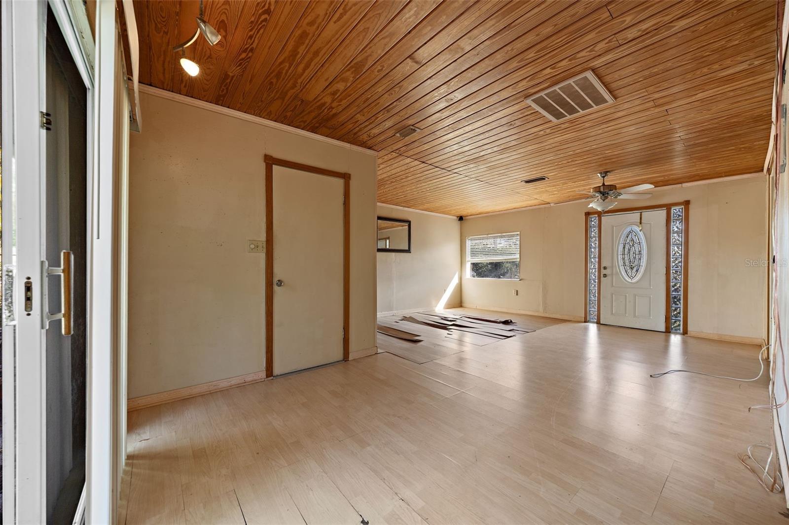 Image 11 of 54 For 2802 Wilson Circle