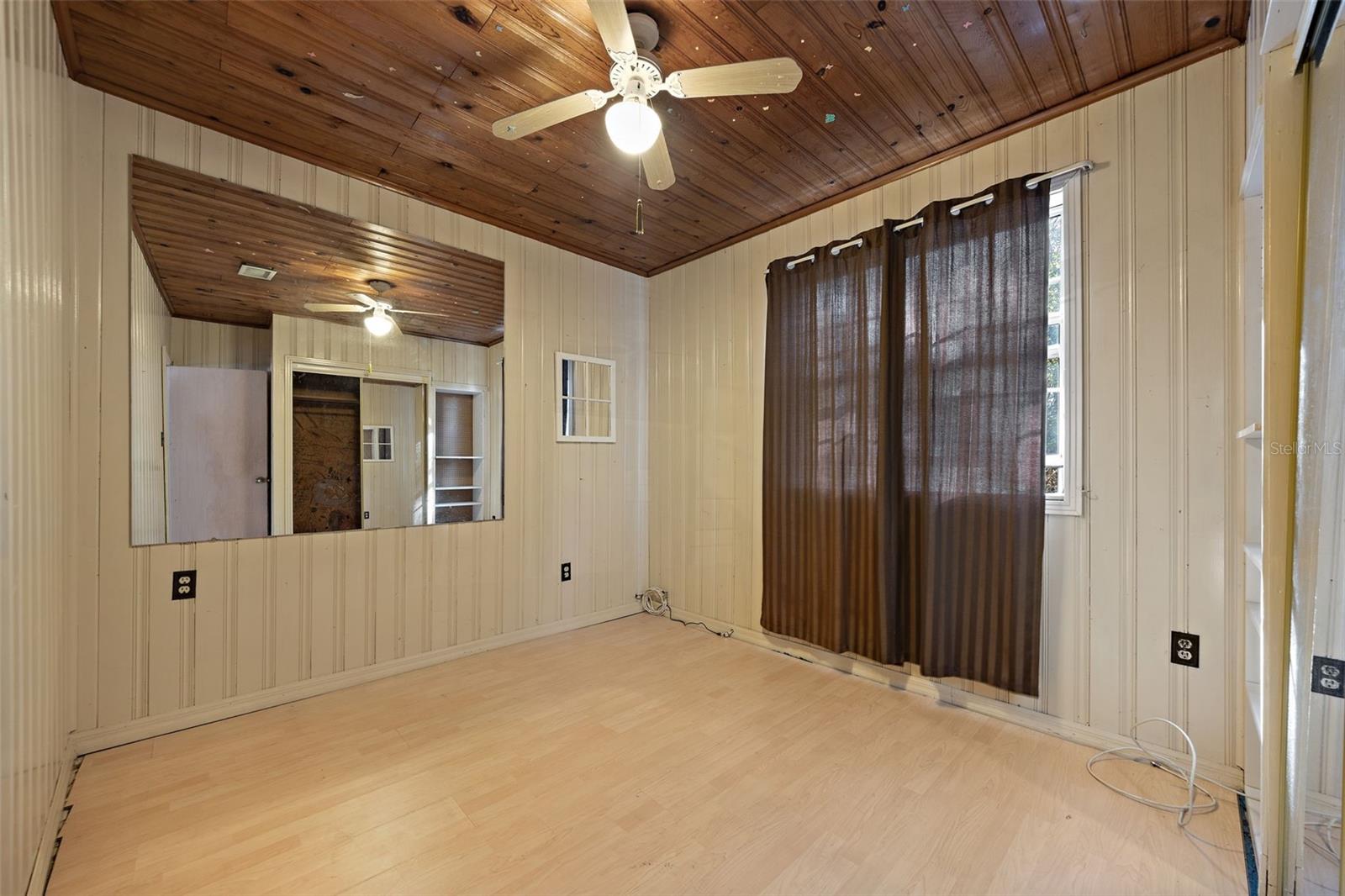 Image 21 of 54 For 2802 Wilson Circle