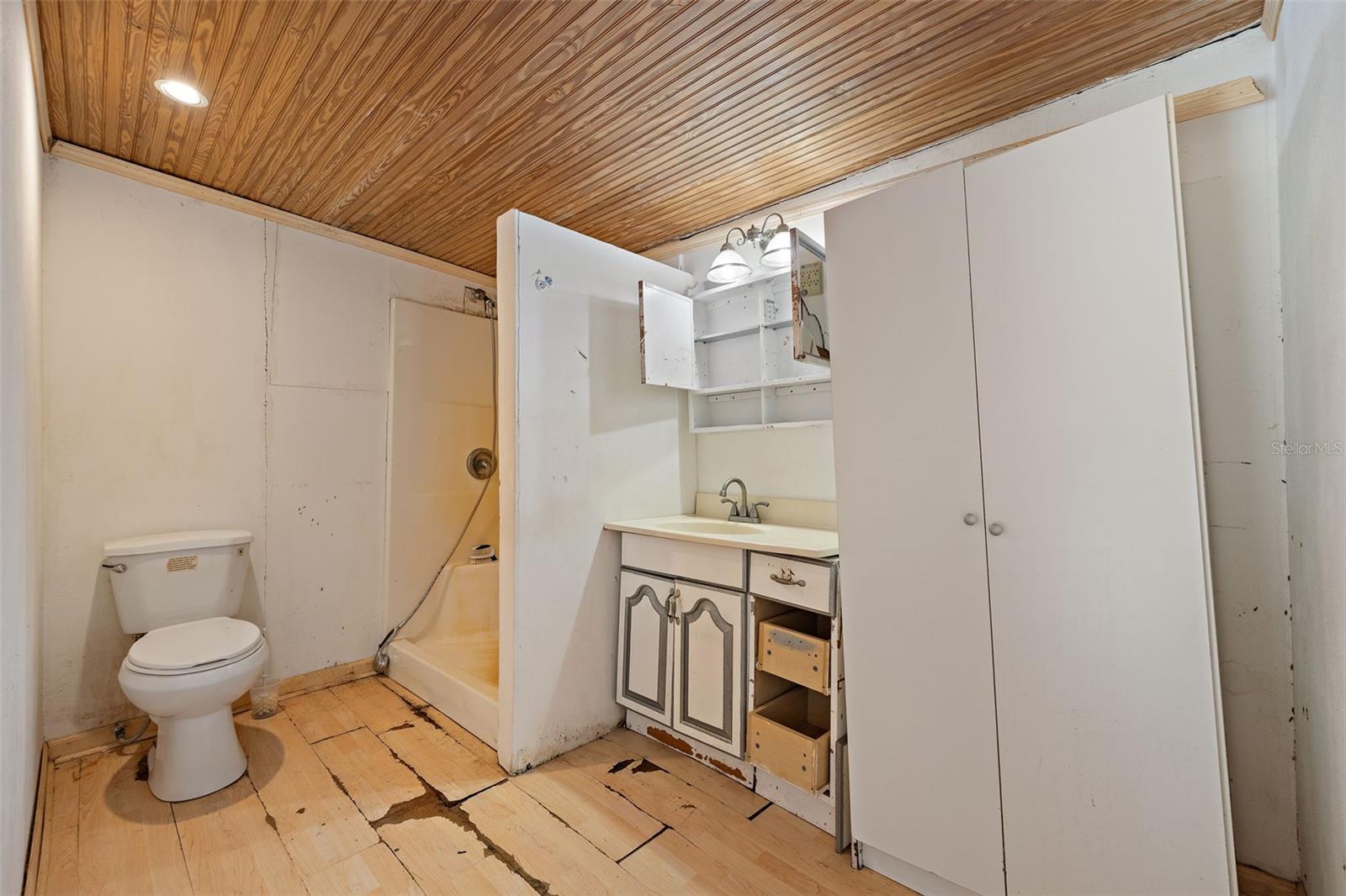 Image 25 of 54 For 2802 Wilson Circle