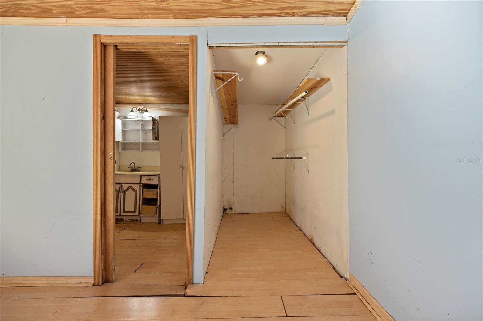 Image 28 of 54 For 2802 Wilson Circle