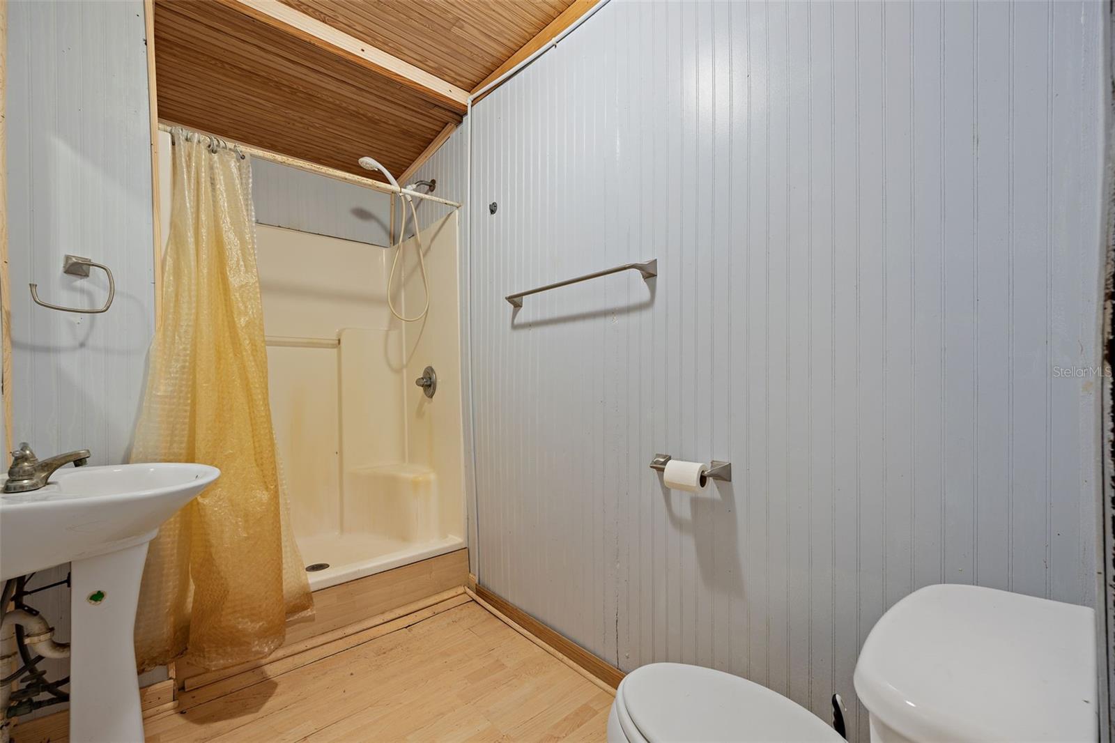 Image 29 of 54 For 2802 Wilson Circle