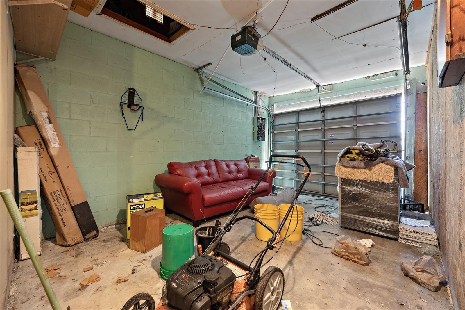 Image 31 of 54 For 2802 Wilson Circle