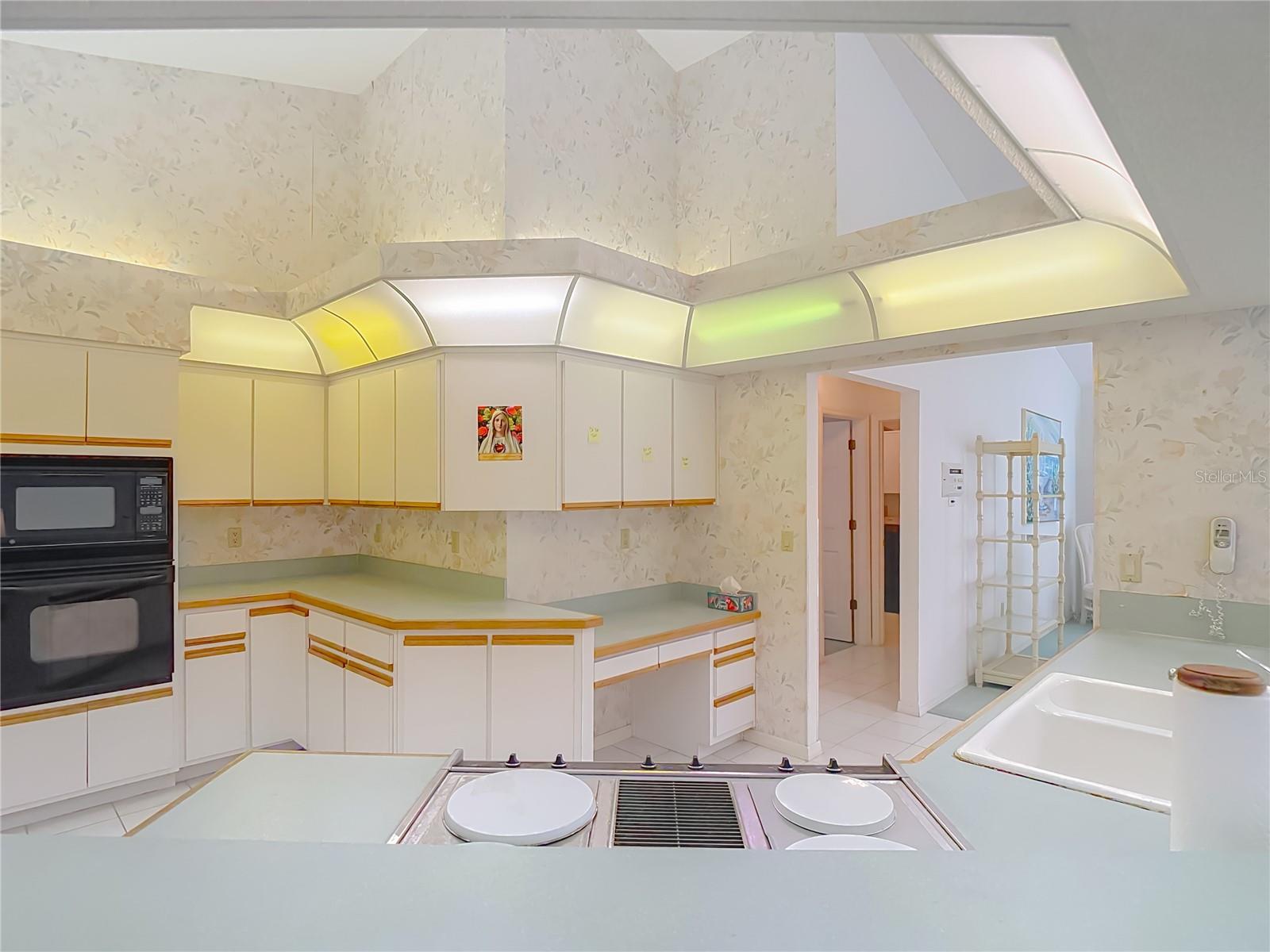 Image 13 of 33 For 13153 Coronado Drive