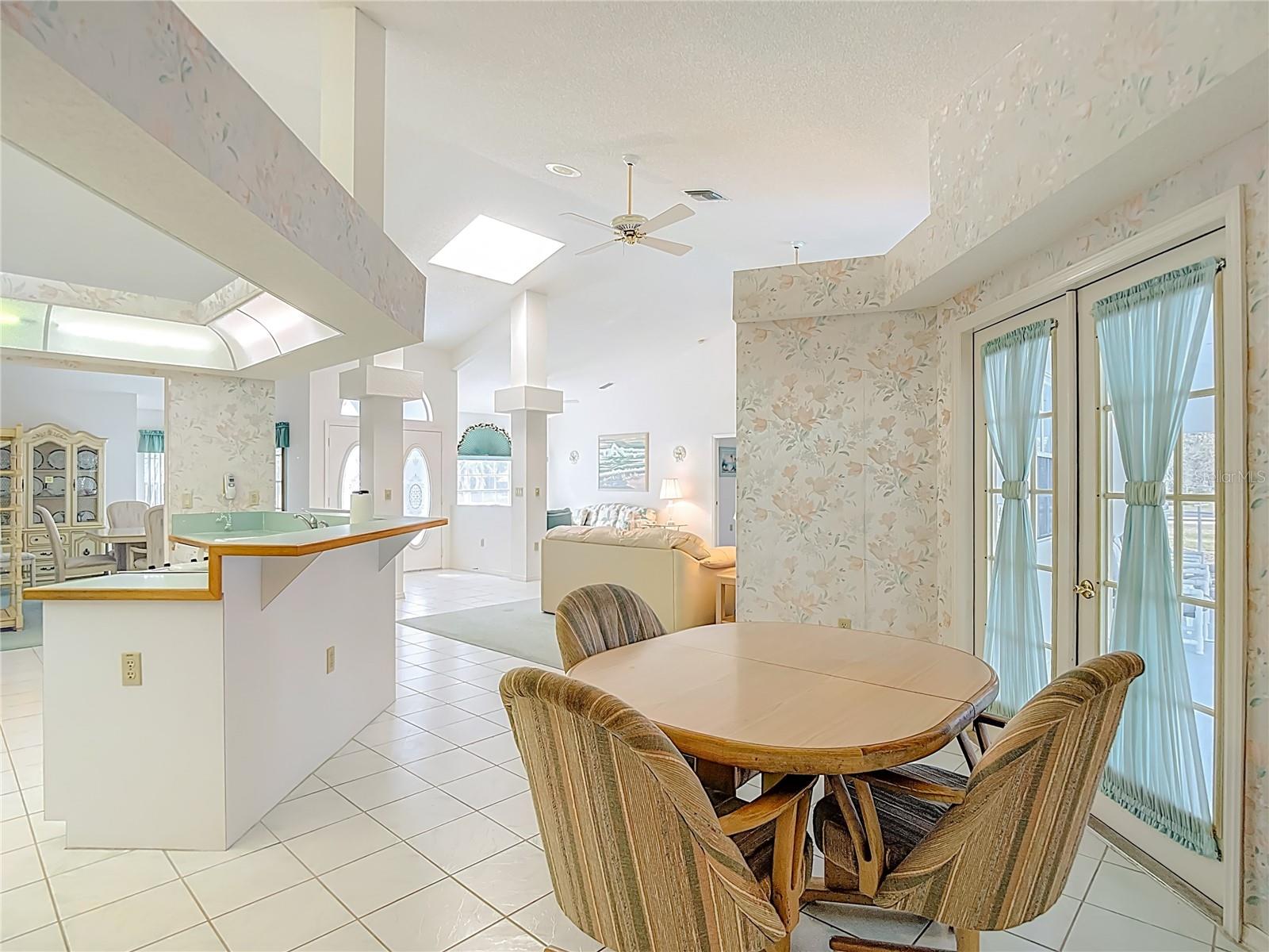 Image 14 of 33 For 13153 Coronado Drive