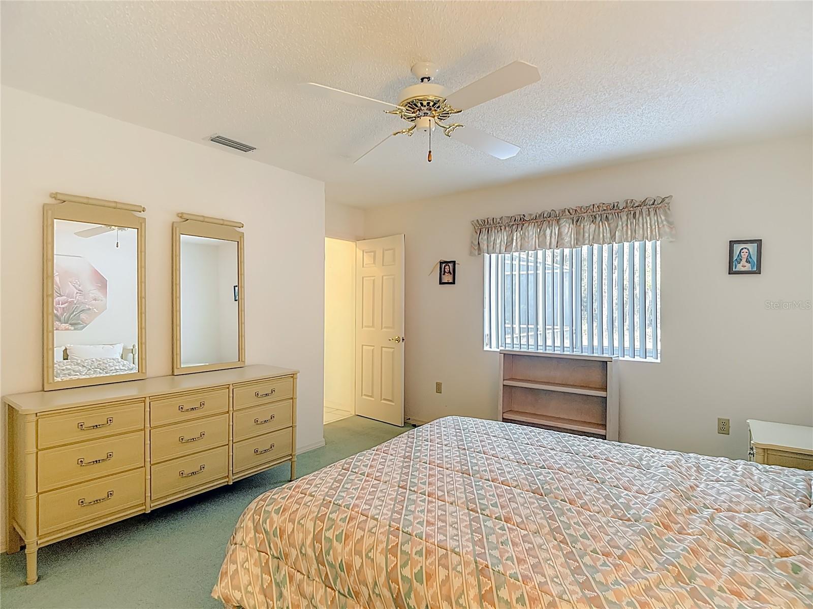 Image 16 of 33 For 13153 Coronado Drive