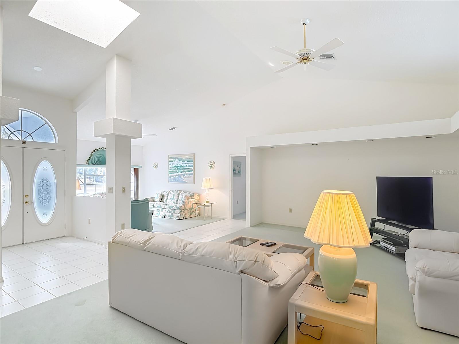 Image 6 of 33 For 13153 Coronado Drive