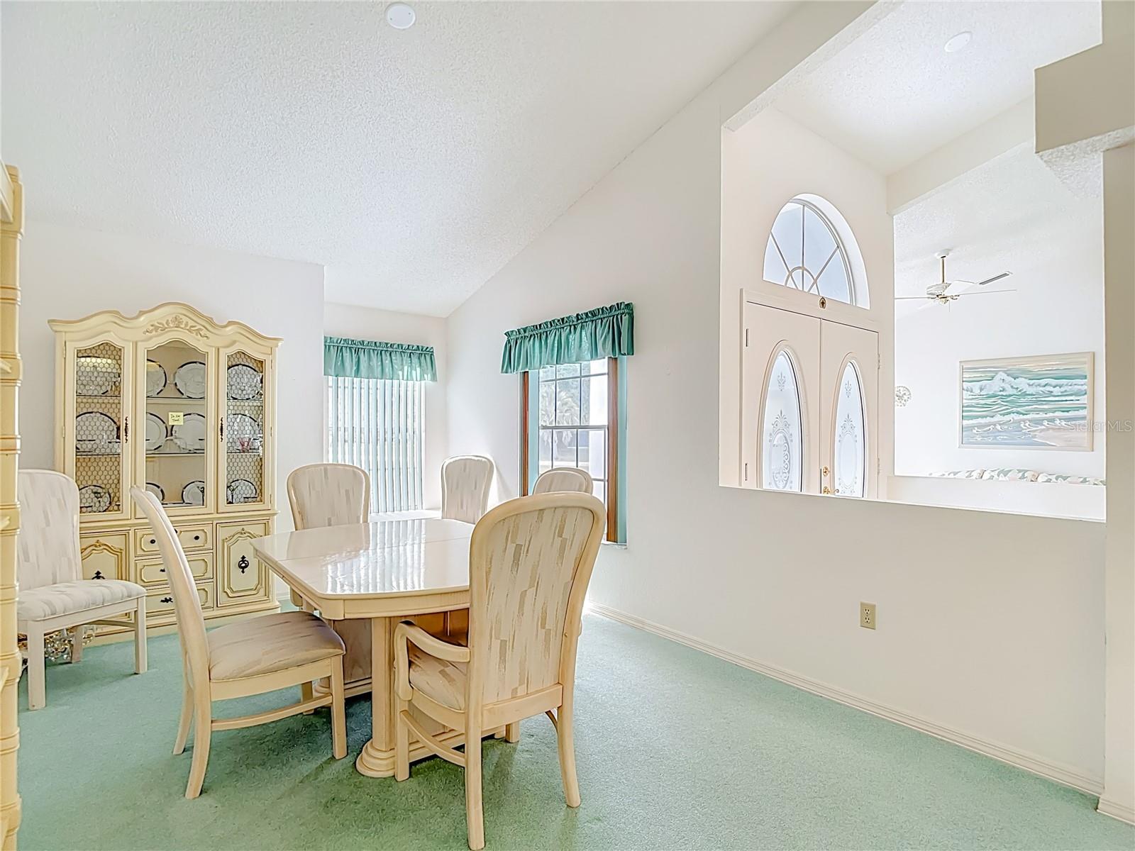 Image 7 of 33 For 13153 Coronado Drive